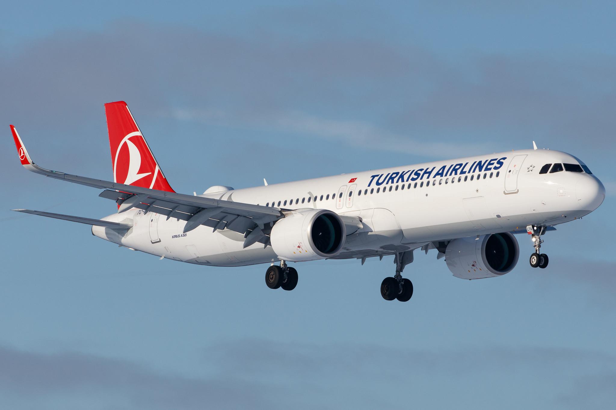 Hamburg Airport: Turkish Airlines (TK / THY) |  Airbus A321-271NX A21N | TC-LTA | MSN 09567