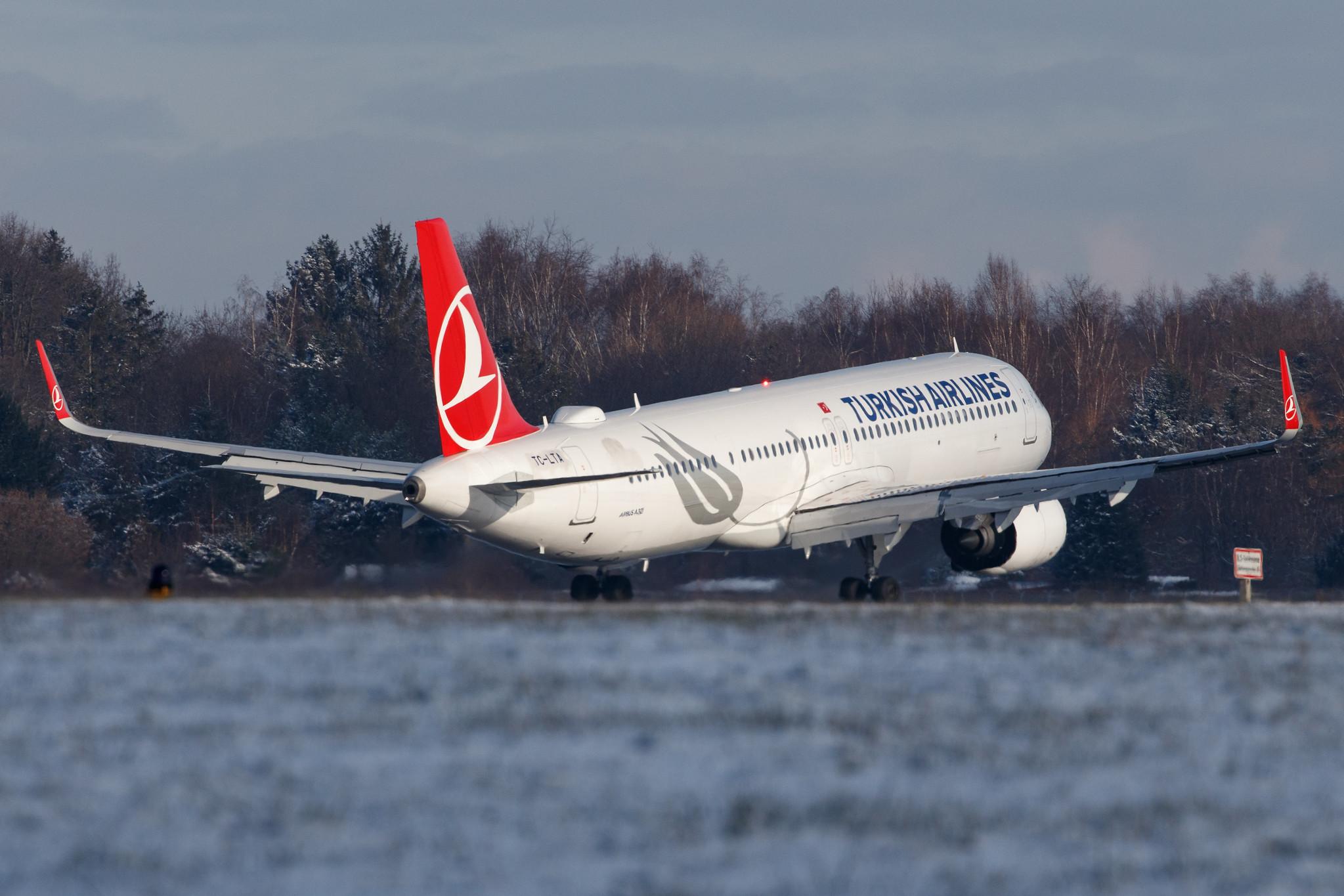 Hamburg Airport: Turkish Airlines (TK / THY) |  Airbus A321-271NX A21N | TC-LTA | MSN 09567