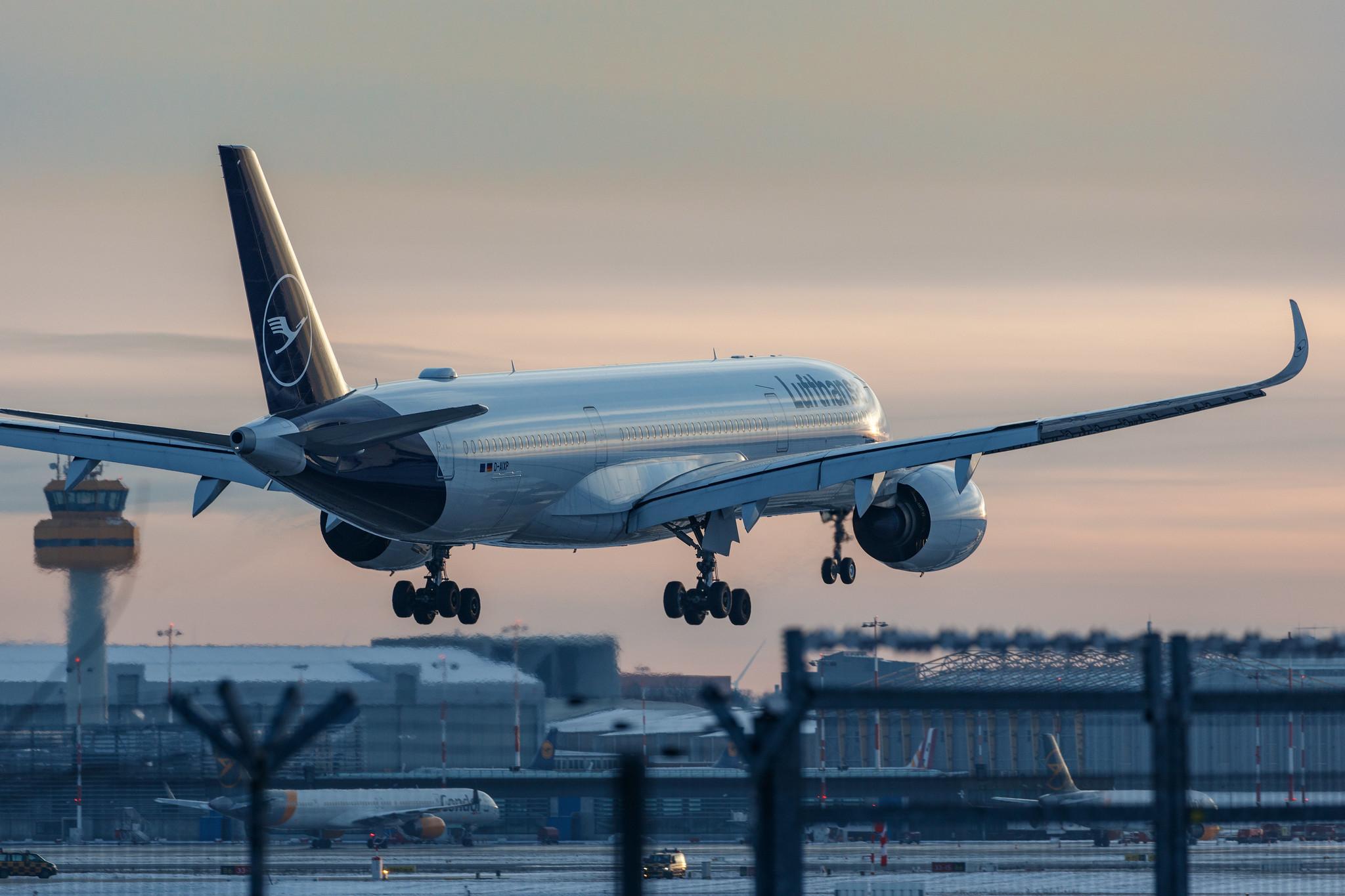 Hamburg Airport: Lufthansa (LH / DLH) |  Airbus A350-941 A359 | D-AIXP | MSN 390