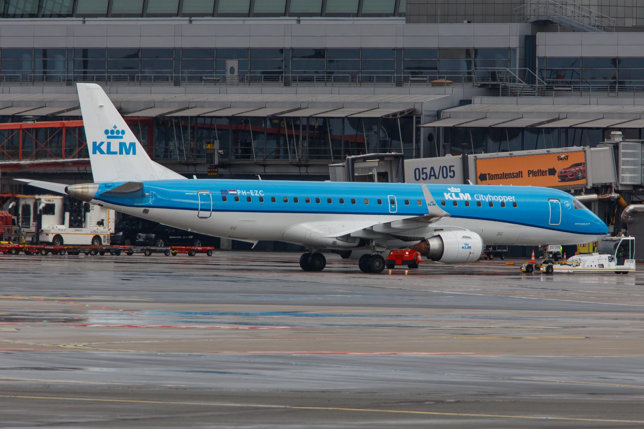 Hamburg Airport: KLM (KL / KLM) | Operator: KLM Cityhopper |  Embraer E190STD E190 | PH-EZC | MSN 19000250