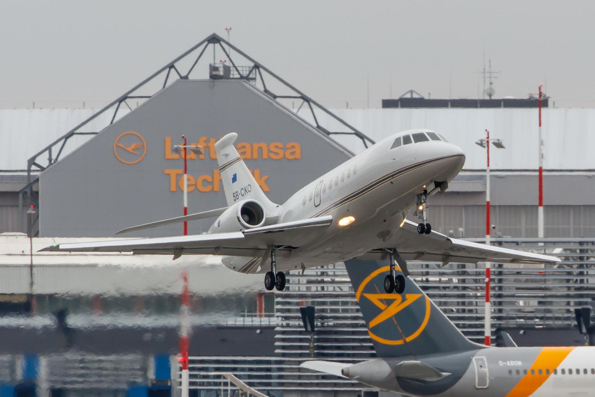 Hamburg Airport: Private owner |  Dassault Falcon 2000EX F2TH | 5B-CKO | MSN 96