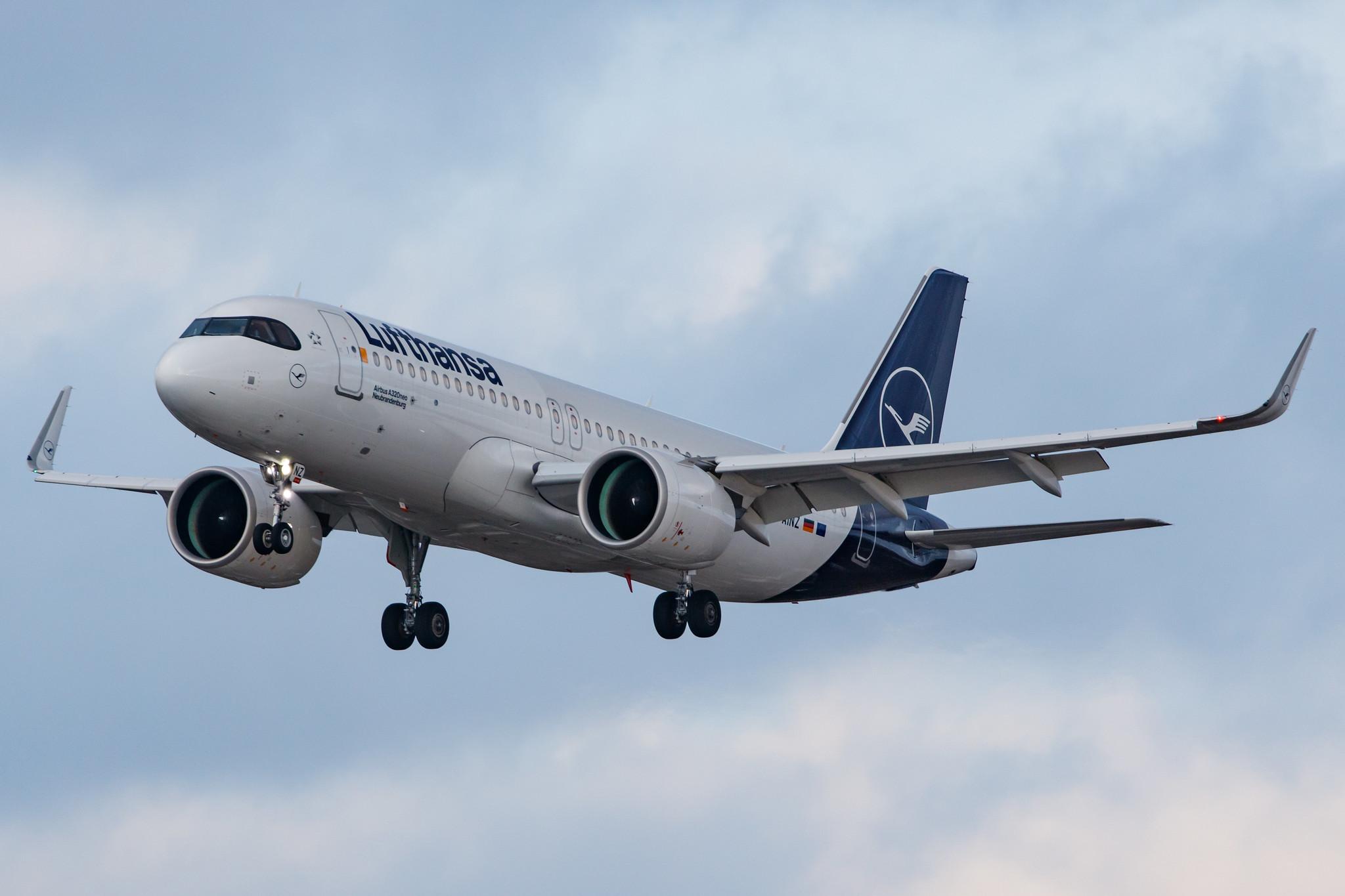 Hamburg Airport: Lufthansa (LH / DLH) |  Airbus A320-271N A20N | D-AINZ | MSN 9442