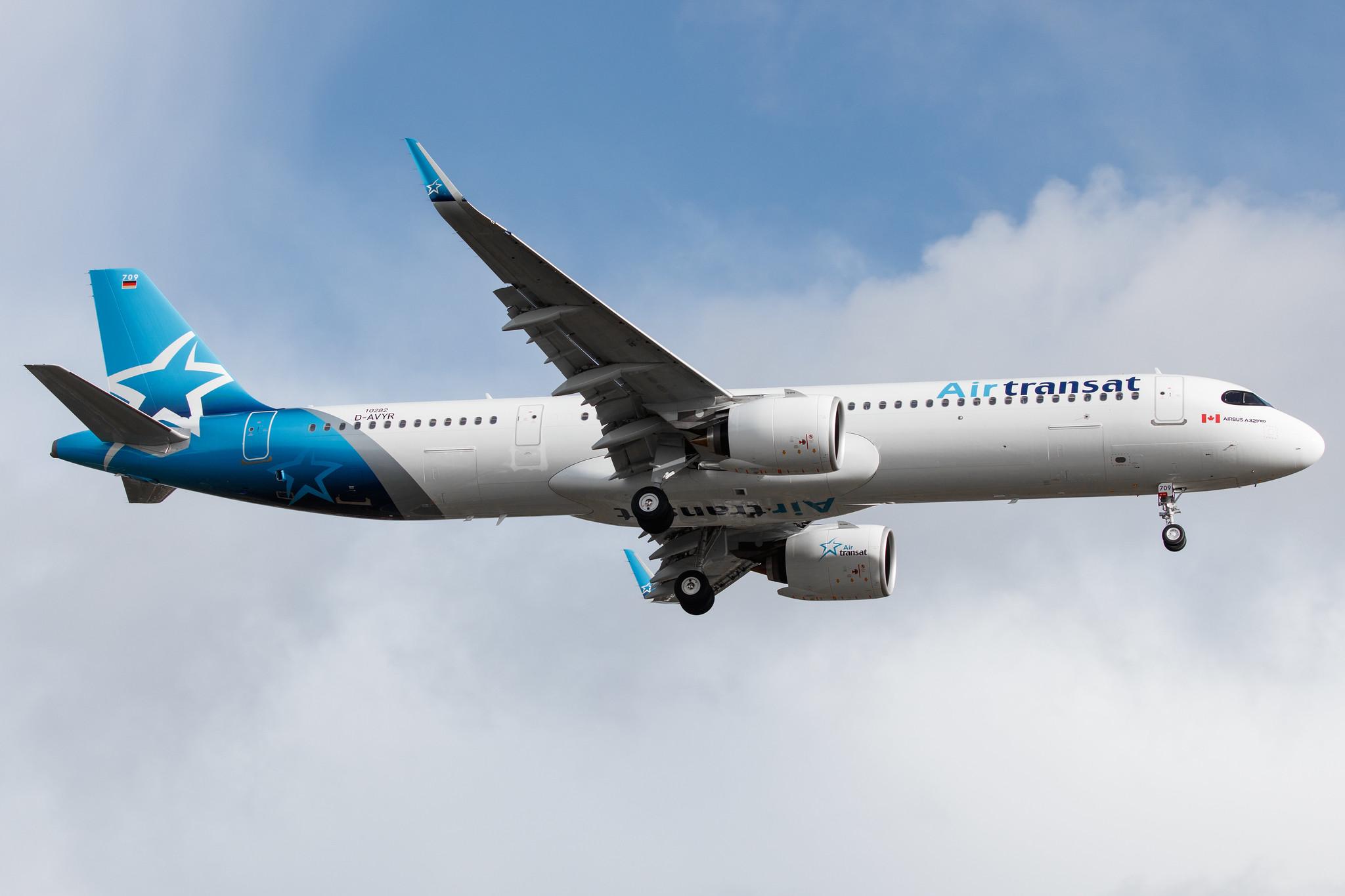 Hamburg Airport: Air Transat (TS / TSC) |  Airbus A321-271NX A21N | D-AVYR (C-GOIS) | MSN 10282