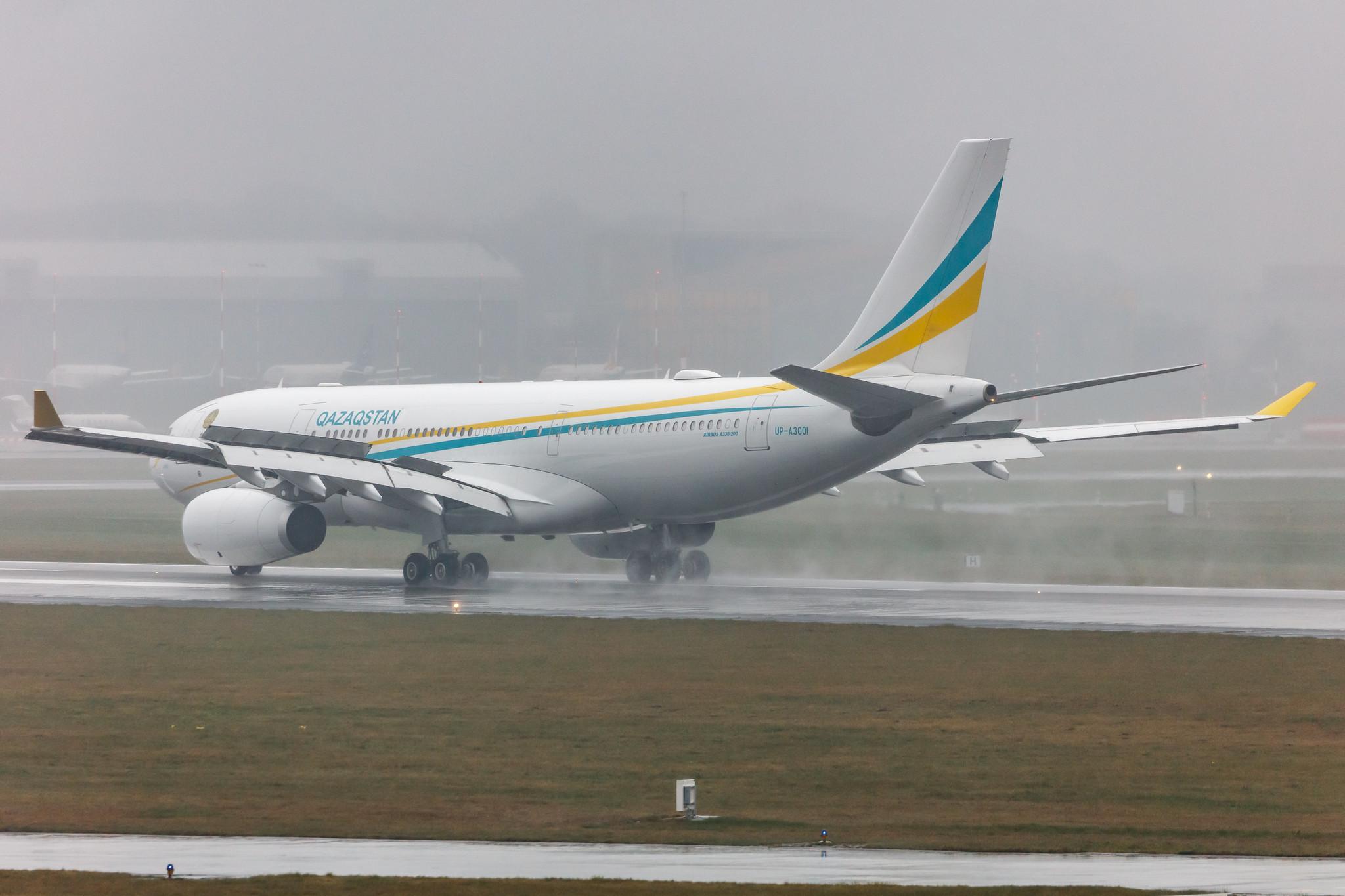 Hamburg Airport: Kazakhstan Government |  Airbus A330-243 A332 | UP-A3001 | MSN 0863