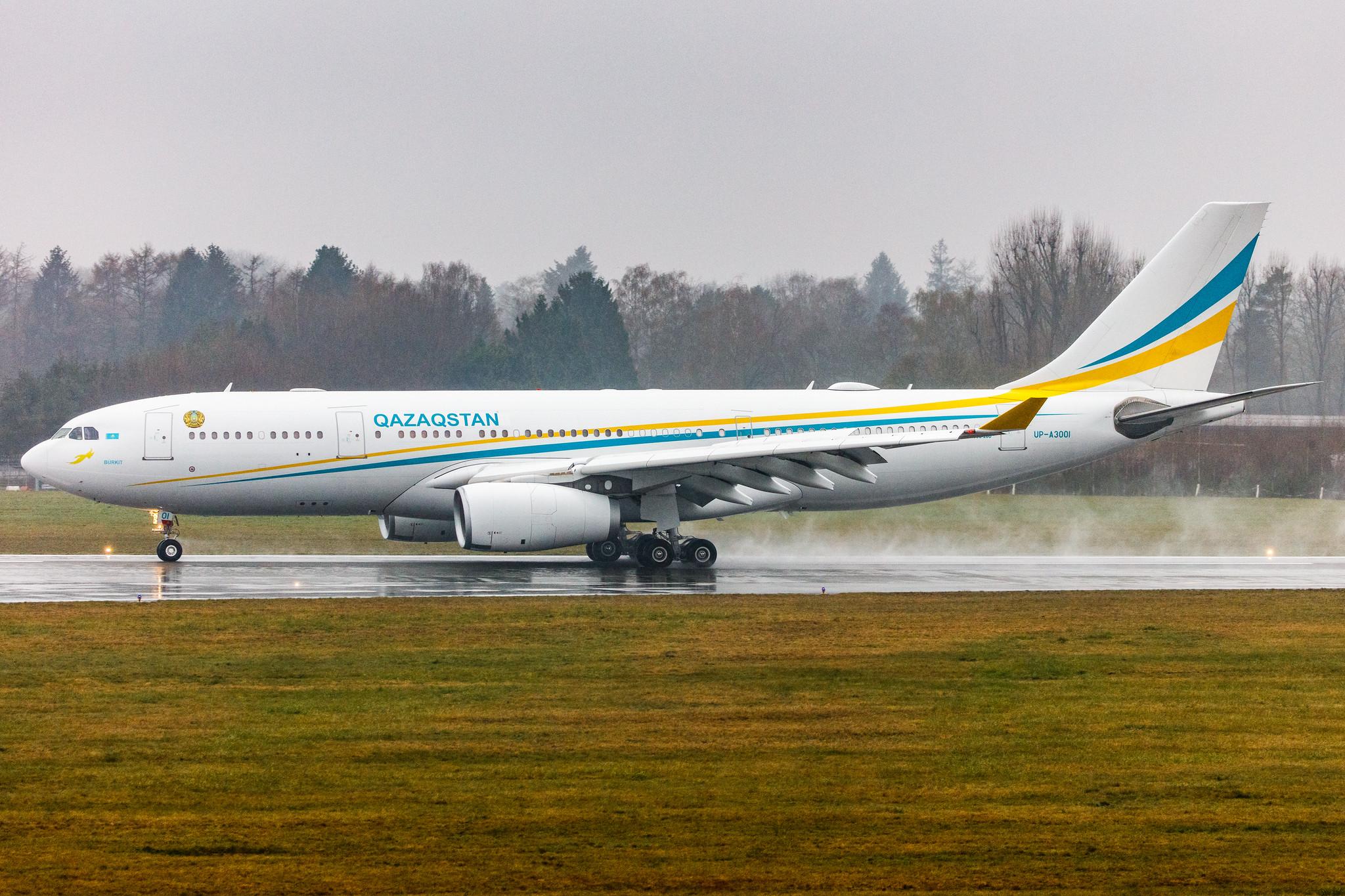 Hamburg Airport: Kazakhstan Government |  Airbus A330-243 A332 | UP-A3001 | MSN 0863