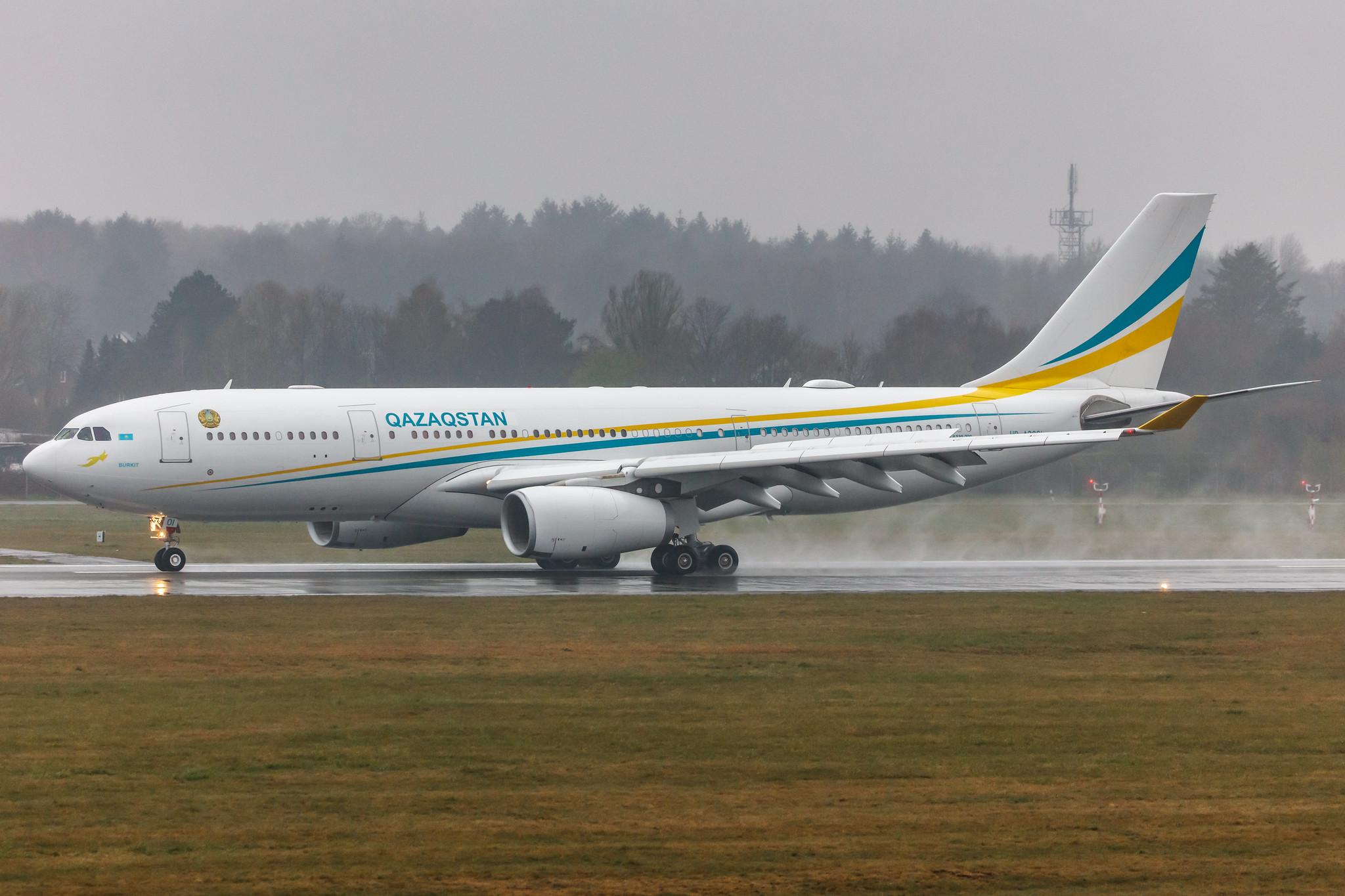 Hamburg Airport: Kazakhstan Government |  Airbus A330-243 A332 | UP-A3001 | MSN 0863