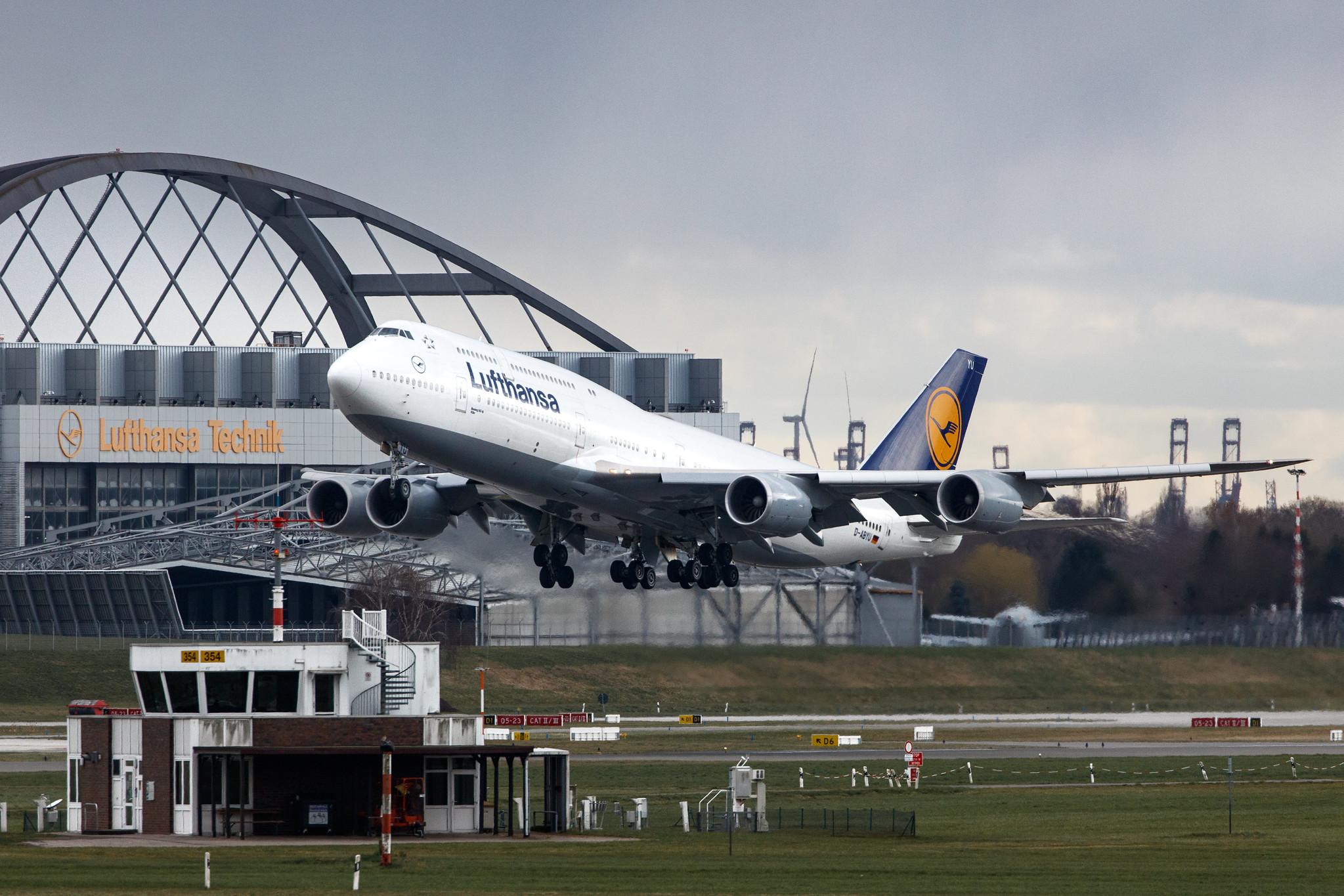 Hamburg Airport: Lufthansa (LH / DLH) |  Boeing 747-830 B748 | D-ABYU | MSN 37845