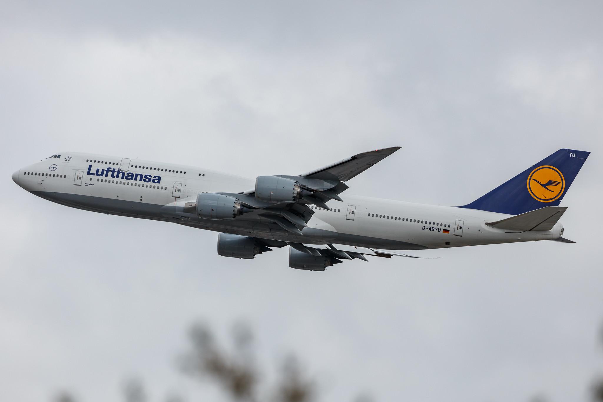 Hamburg Airport: Lufthansa (LH / DLH) |  Boeing 747-830 B748 | D-ABYU | MSN 37845