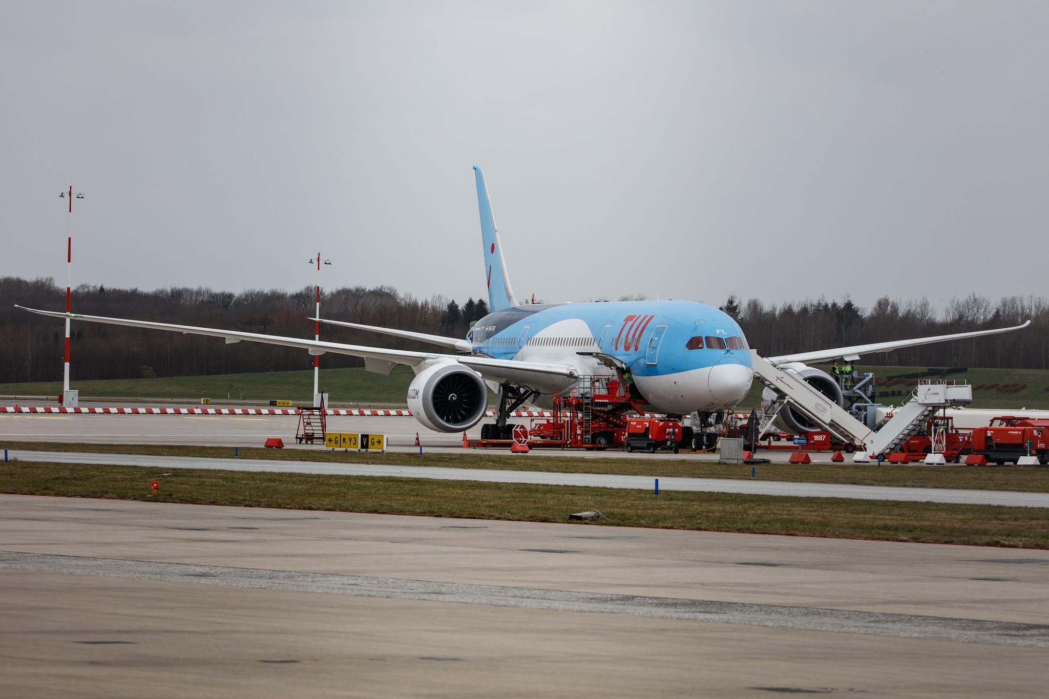 Hamburg Airport: TUI (X3 / TUI) | Operator: TUI fly Netherlands |  Boeing 787-8 Dreamliner B788 | PH-TFL | MSN 37228