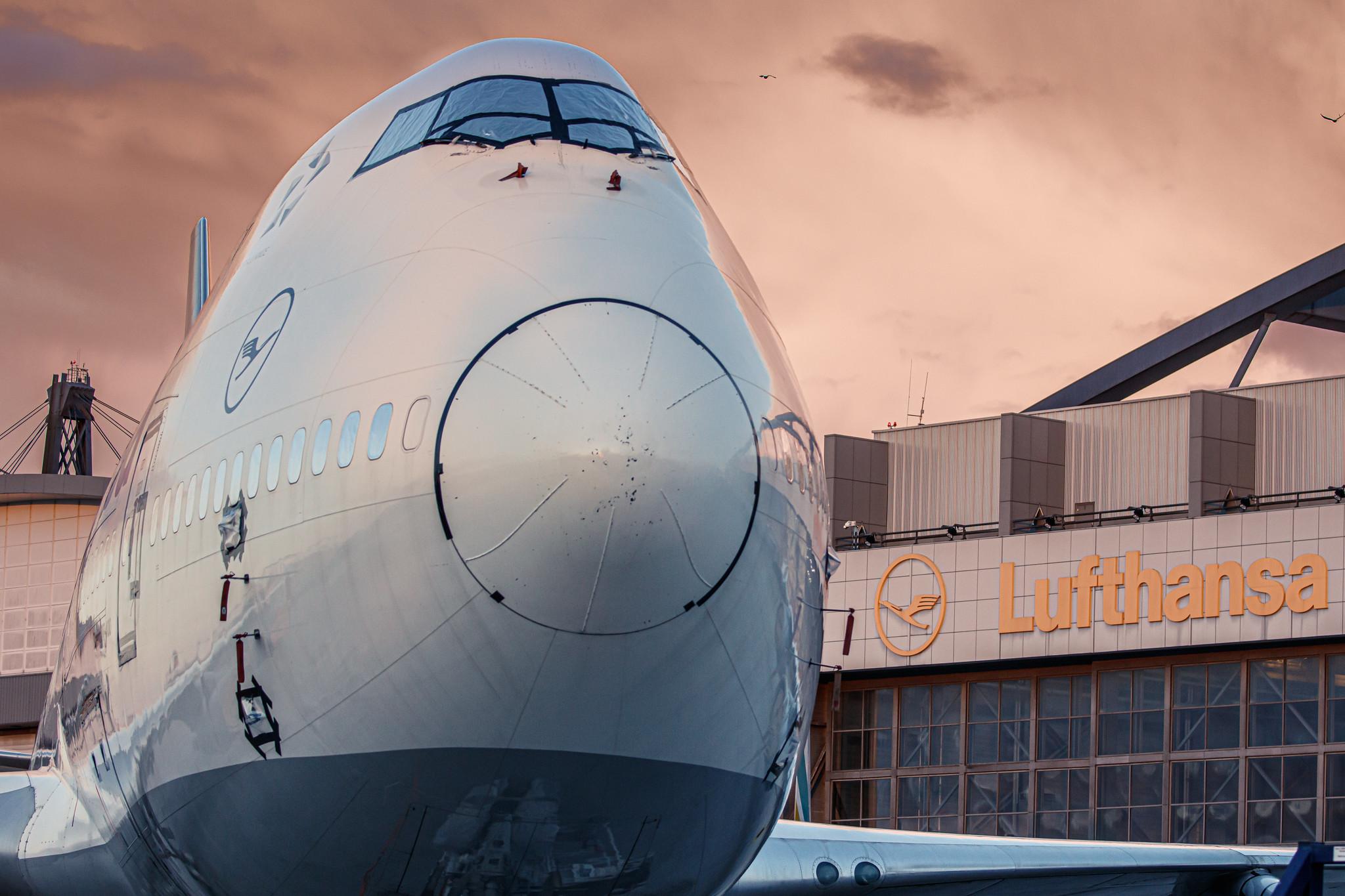 Hamburg Airport: Lufthansa (LH / DLH) |  Boeing 747-430 B744 | D-ABVZ | MSN 29870