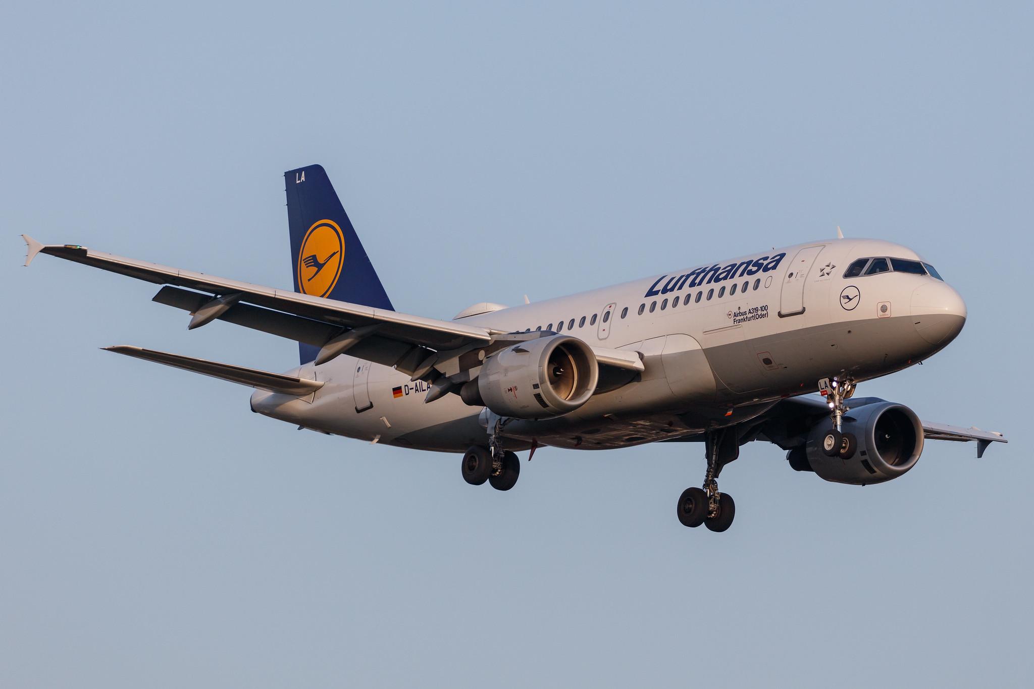 Hamburg Airport: Lufthansa (LH / DLH) |  Airbus A319-114 A319 | D-AILA | MSN 0609
