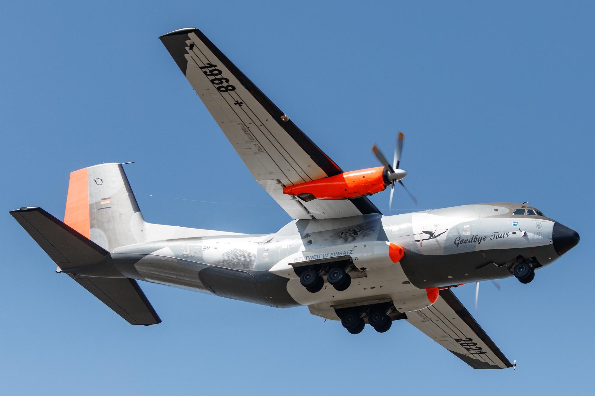 Hamburg Airport: German Air Force (/ GAF) | Transall C-160D C160 | 50+40 | MSN D62