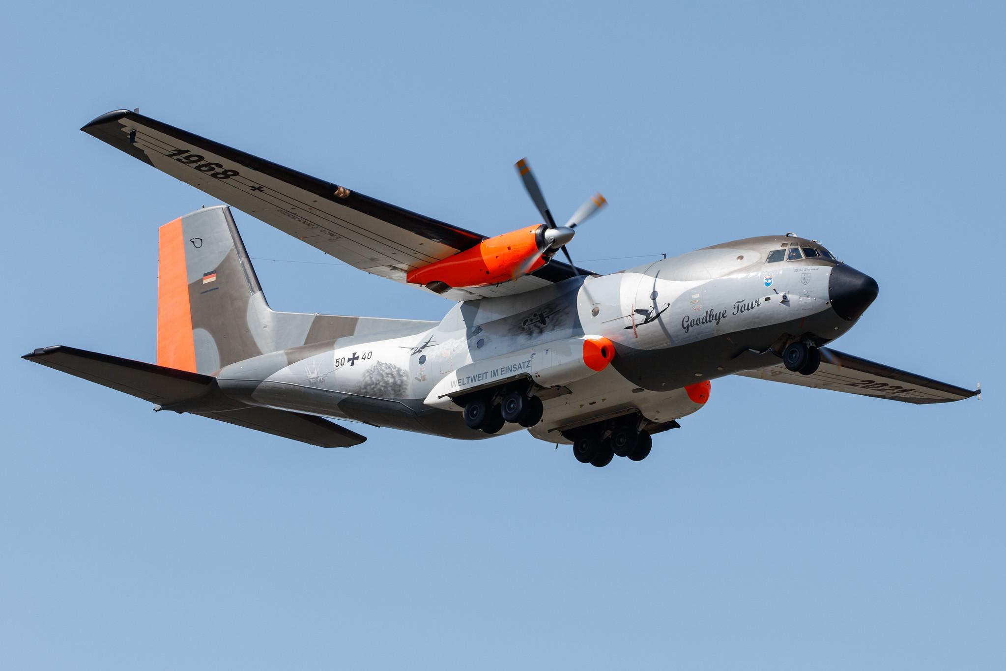 Hamburg Airport: German Air Force (/ GAF) | Transall C-160D C160 | 50+40 | MSN D62