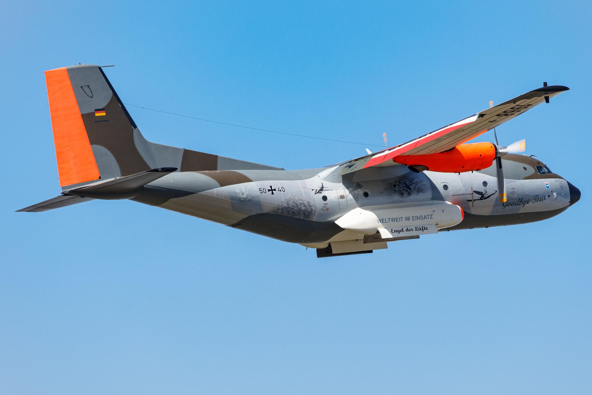 Hamburg Airport: German Air Force (/ GAF) | Transall C-160D C160 | 50+40 | MSN D62