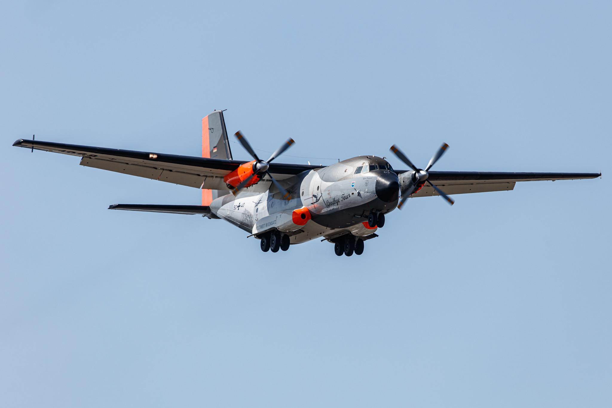 Hamburg Airport: German Air Force (/ GAF) | Transall C-160D C160 | 50+40 | MSN D62