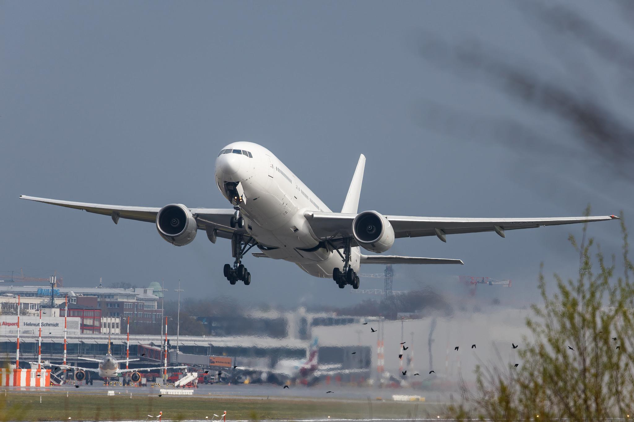 Hamburg Airport: Nordwind Airlines (N4 / NWS) |  Boeing 777-212(ER) B772 | VQ-BJA | MSN 28520