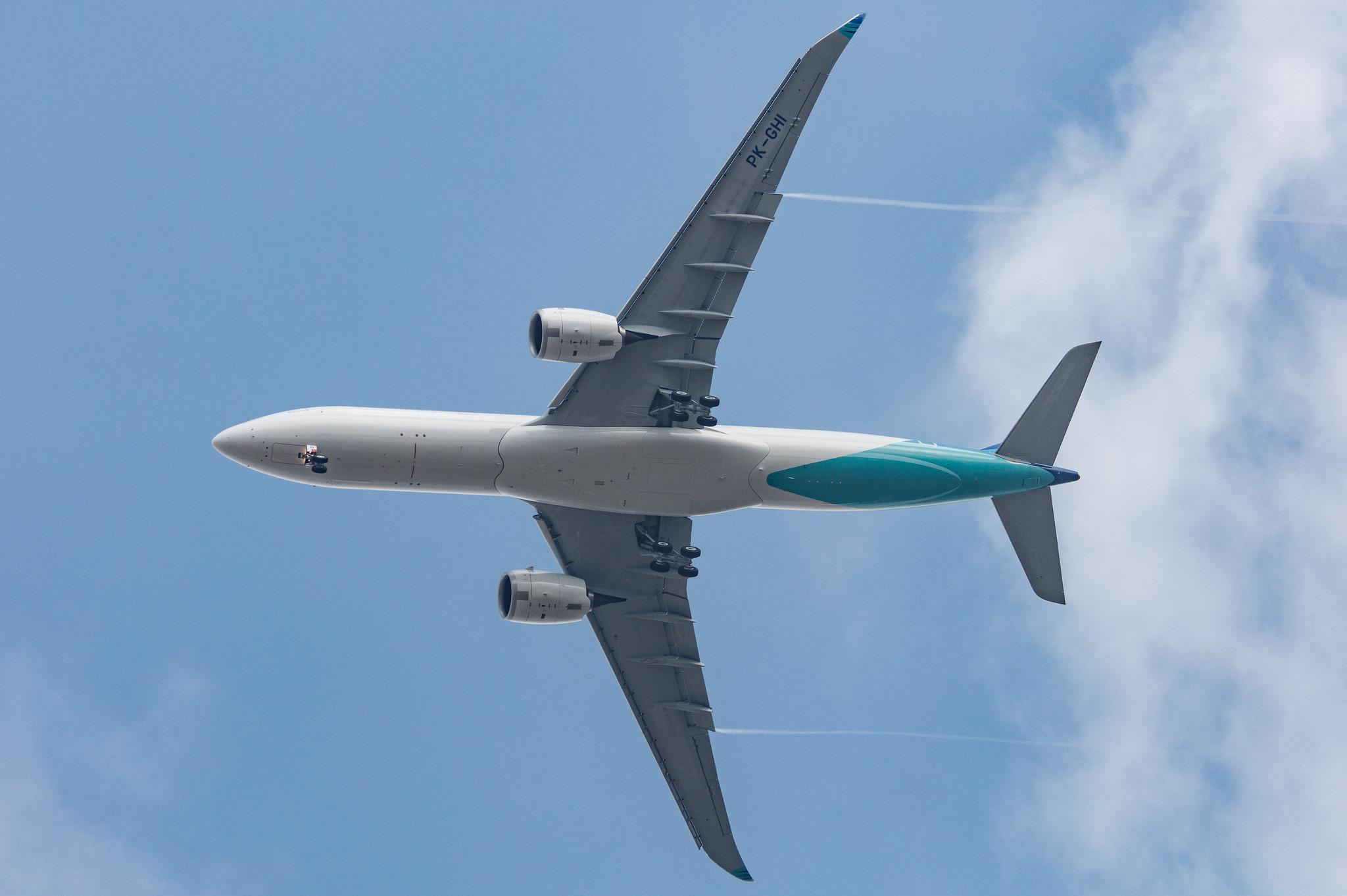 Hamburg Airport: Garuda Indonesia (GA / GIA) | Airbus A330-941 A339 | PK-GHI | MSN 1959
