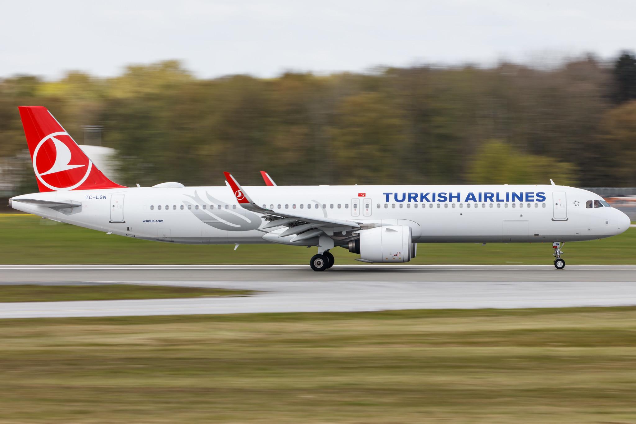Hamburg Airport: Turkish Airlines (TK / THY) |  Airbus A321-271NX A21N | TC-LSN | MSN 09076