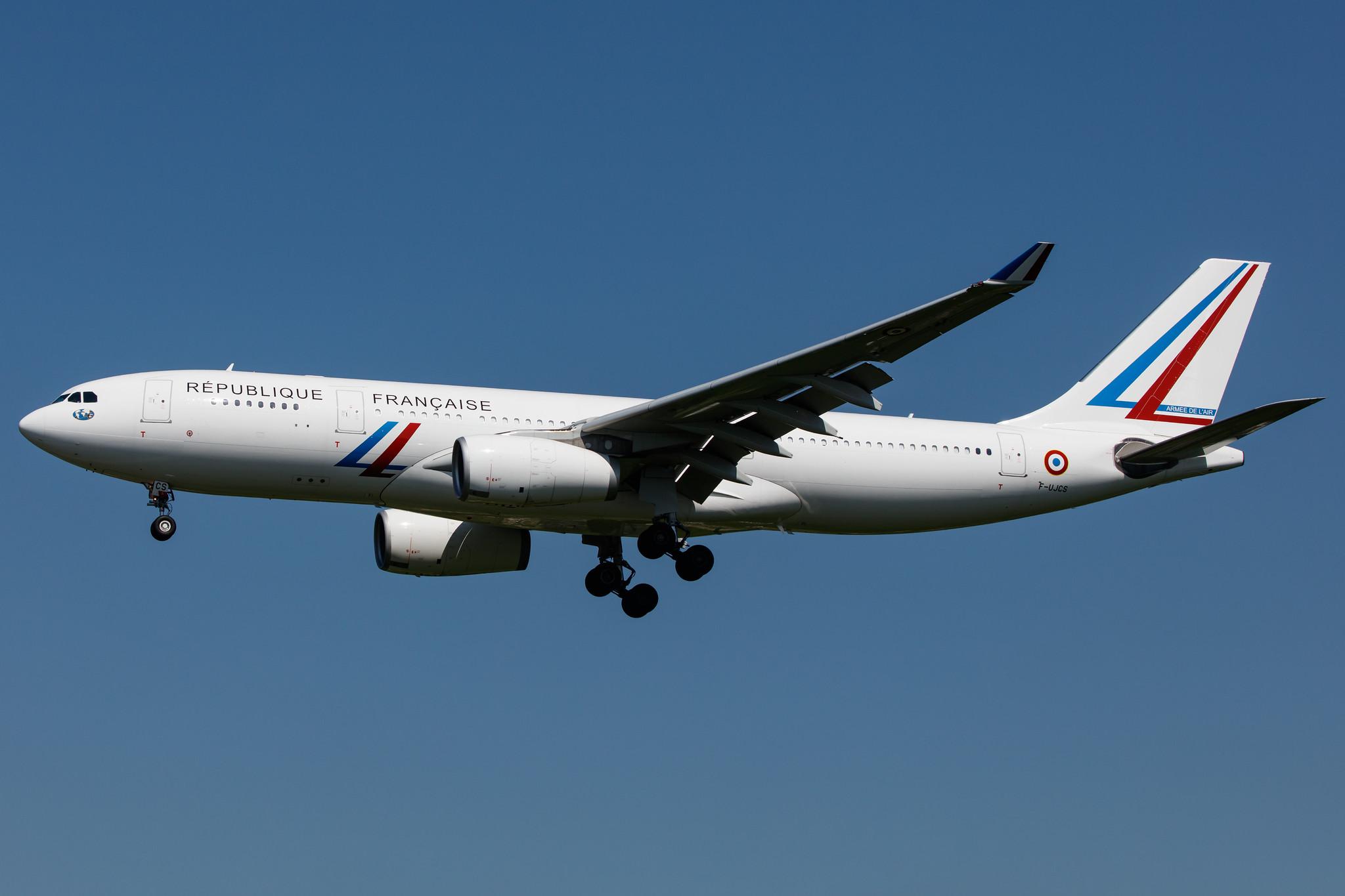 Hamburg Airport: French Air Force |  Airbus A330-243 A332 | F-UJCS | MSN 1608