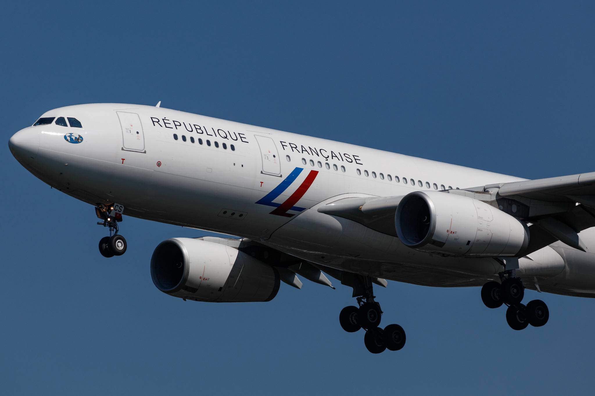 Hamburg Airport: French Air Force |  Airbus A330-243 A332 | F-UJCS | MSN 1608