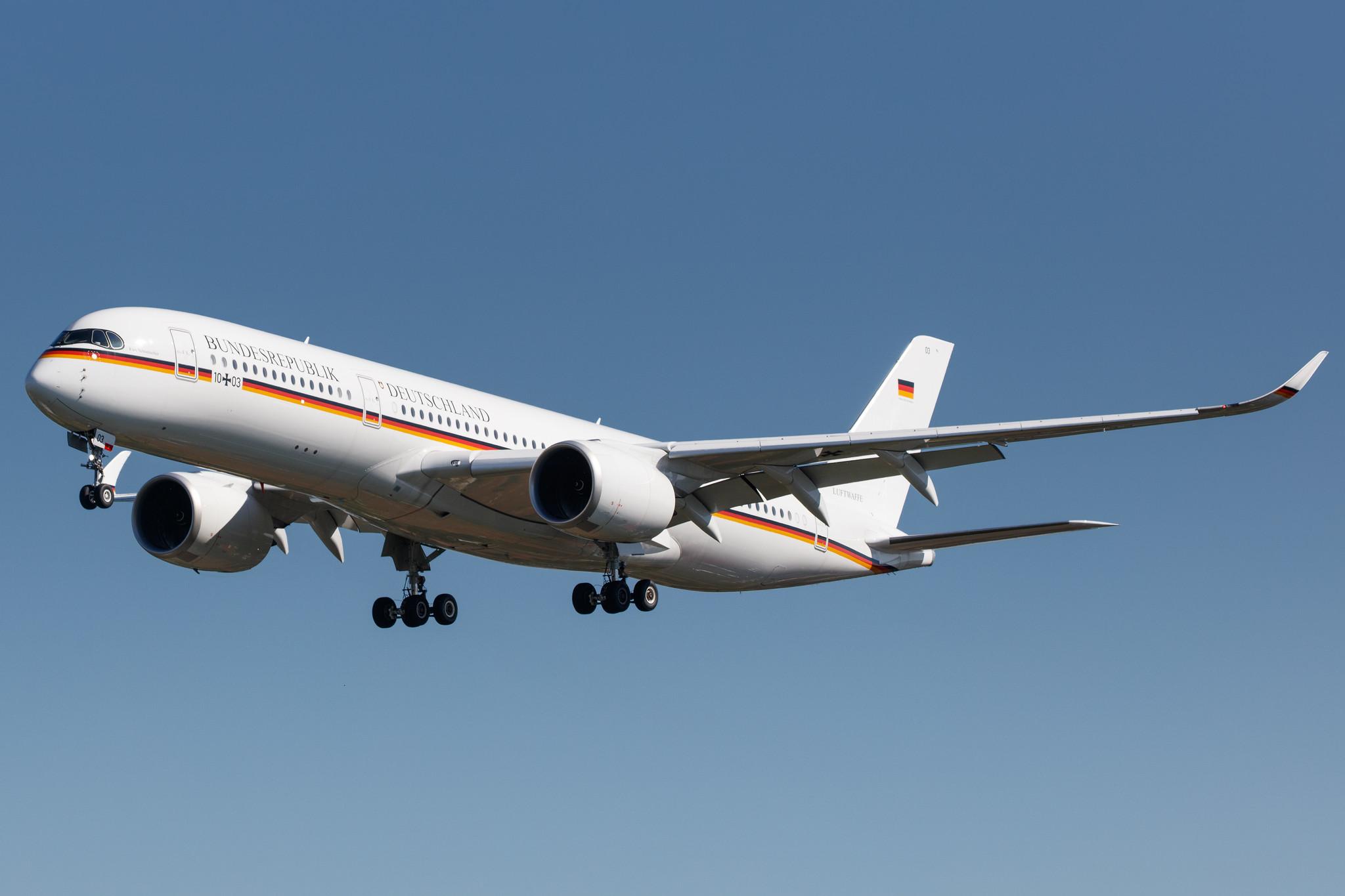 Hamburg Airport: German Air Force (/ GAF) |  Airbus A350-941 A359 | 10+03 | MSN 416