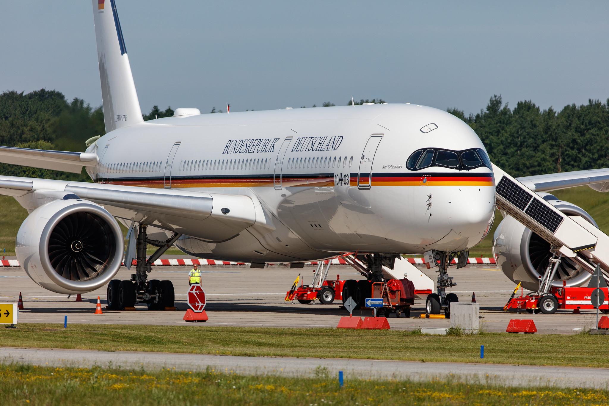 Hamburg Airport: German Air Force (/ GAF) |  Airbus A350-941 A359 | 10+03 | MSN 416