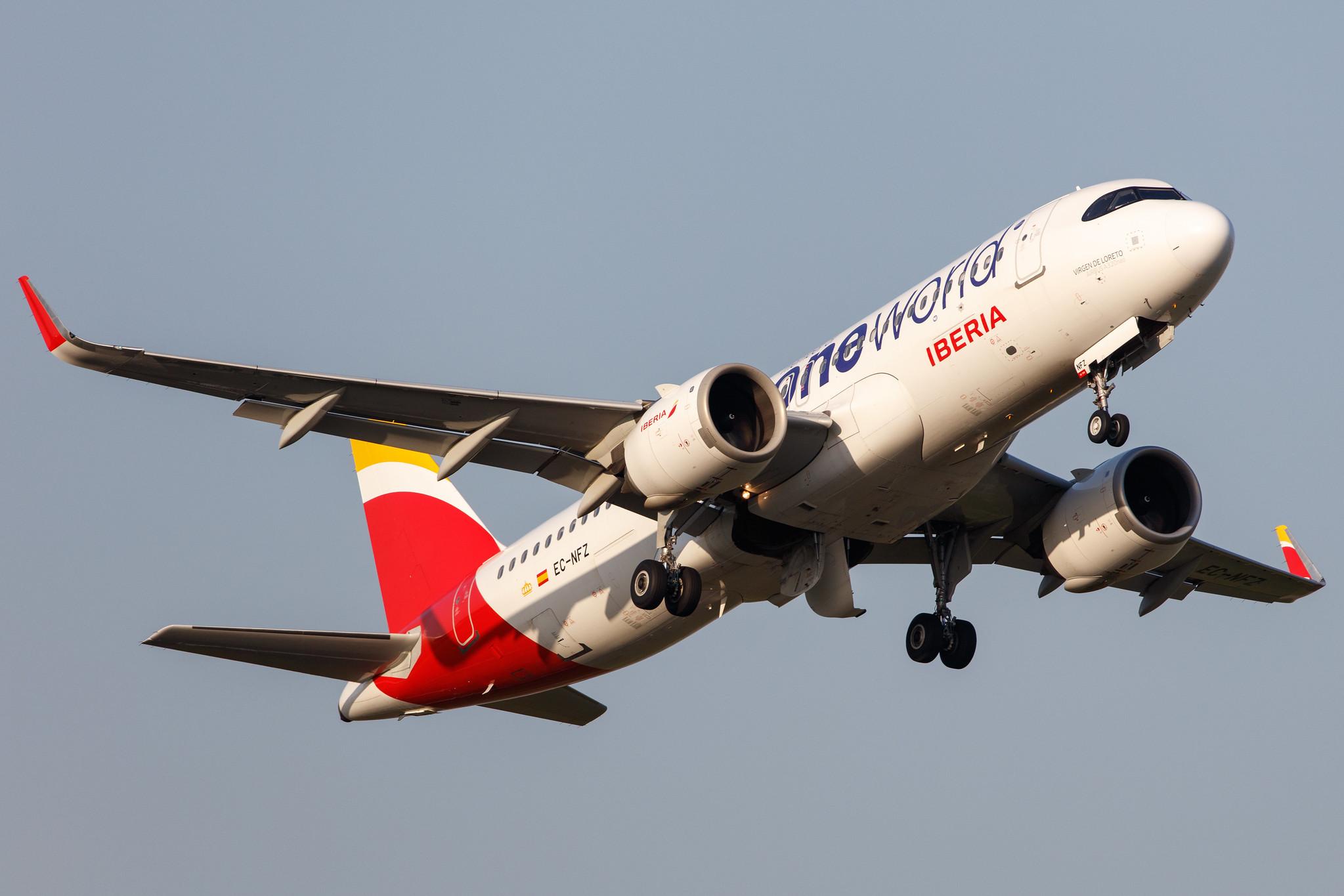 Hamburg Airport: Iberia (IB / IBE) |  Livery: Oneworld Livery |  Airbus A320-251N A20N | EC-NFZ | MSN 10002