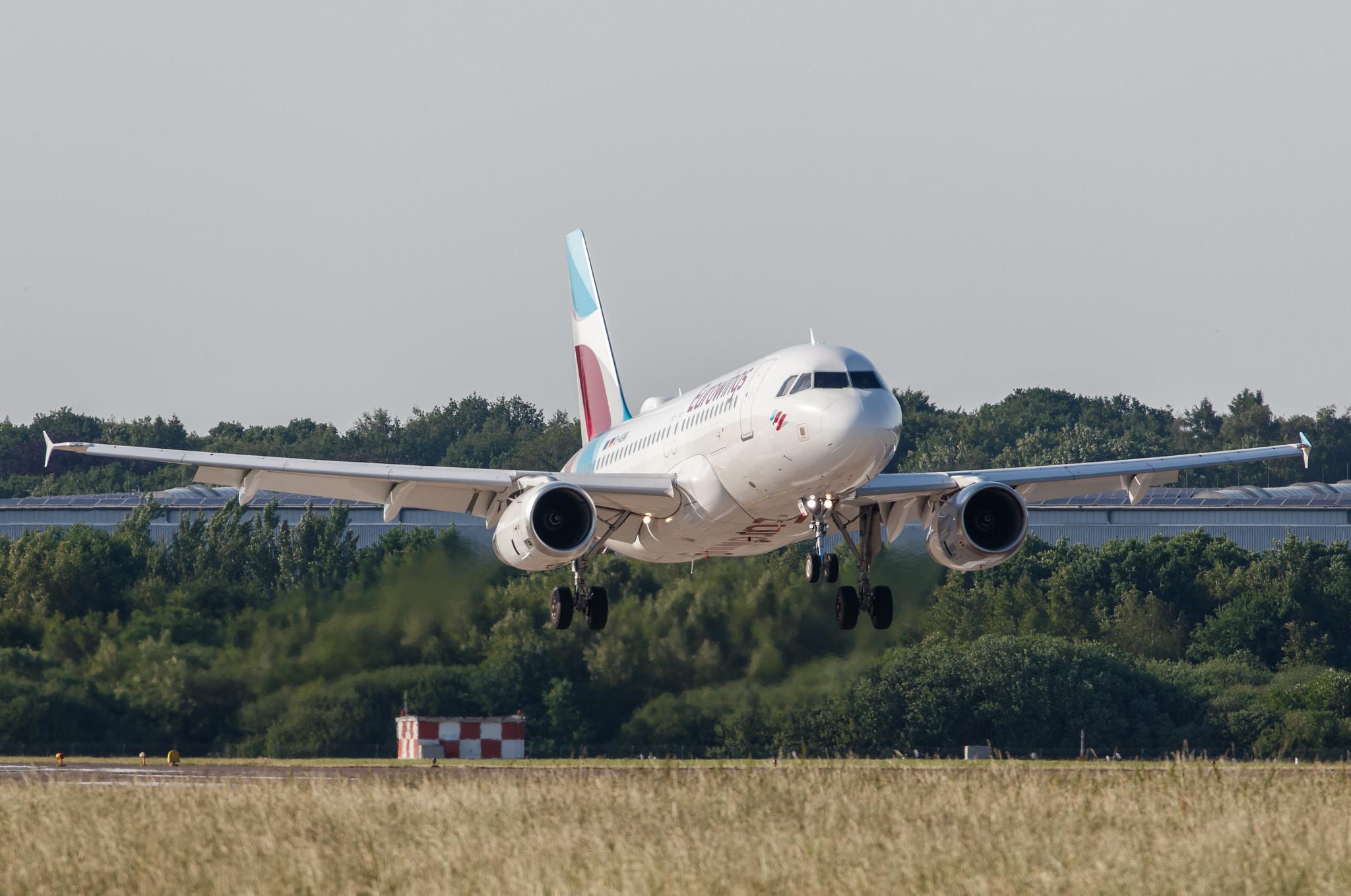 Hamburg Airport: Eurowings (EW / EWG) |  Airbus A319-132 A319 | D-AGWK | MSN 3500