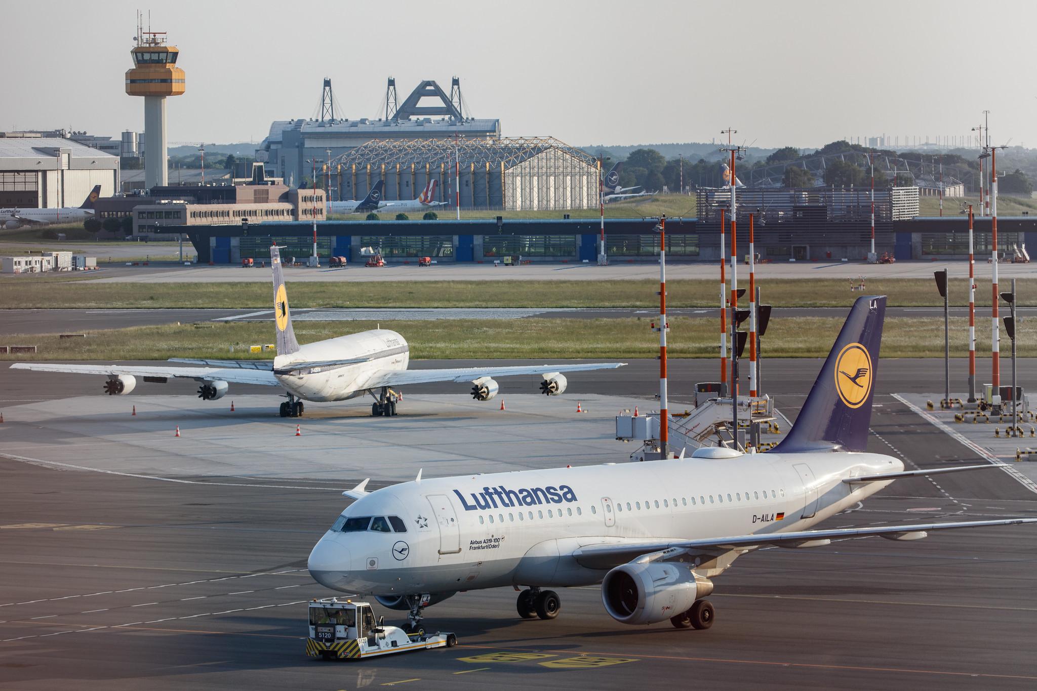 Hamburg Airport: Lufthansa (LH / DLH) |  Airbus A319-114 A319 | D-AILA | MSN 0609