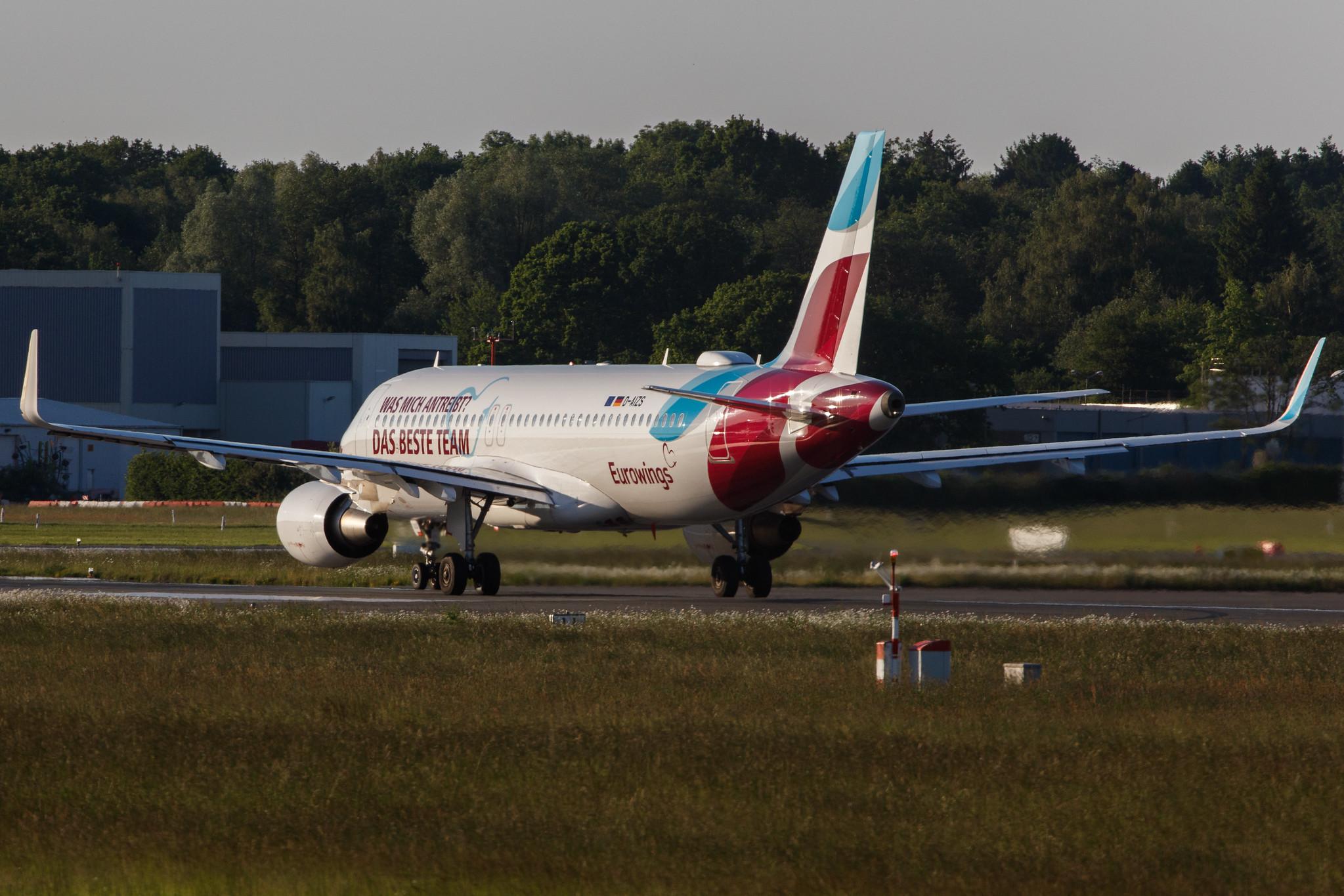 Hamburg Airport: Eurowings (EW / EWG) |  Livery: Das beste Team der Welt Livery |  Airbus A320-214 A320 | D-AIZS | MSN 5557