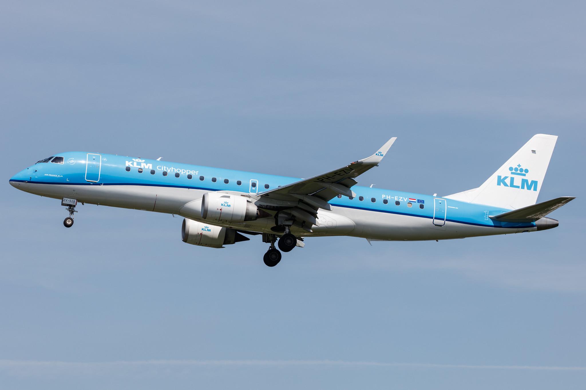 Hamburg Airport: KLM (KL / KLM) | Operator: KLM Cityhopper |  Embraer E190STD E190 | PH-EZV | MSN 19000528