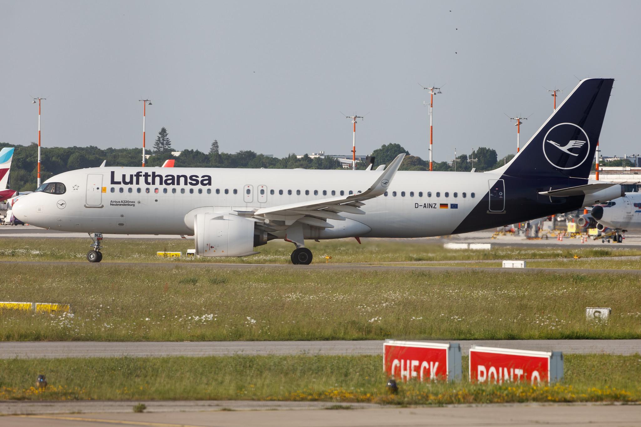 Hamburg Airport: Lufthansa (LH / DLH) |  Airbus A320-271N A20N | D-AINZ | MSN 9442