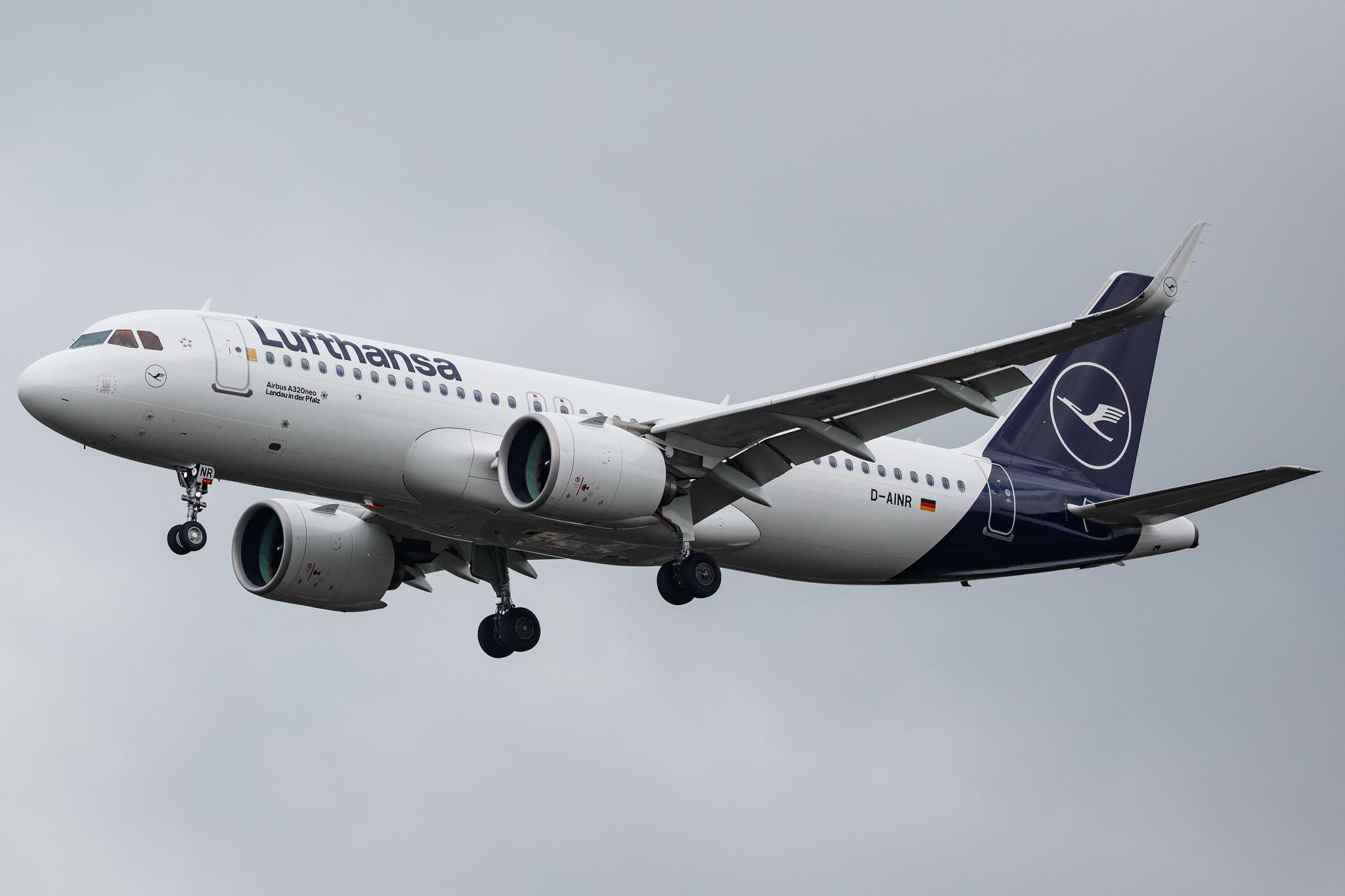 Hamburg Airport: Lufthansa (LH / DLH) |  Airbus A320-271N A20N | D-AINR | MSN 8725