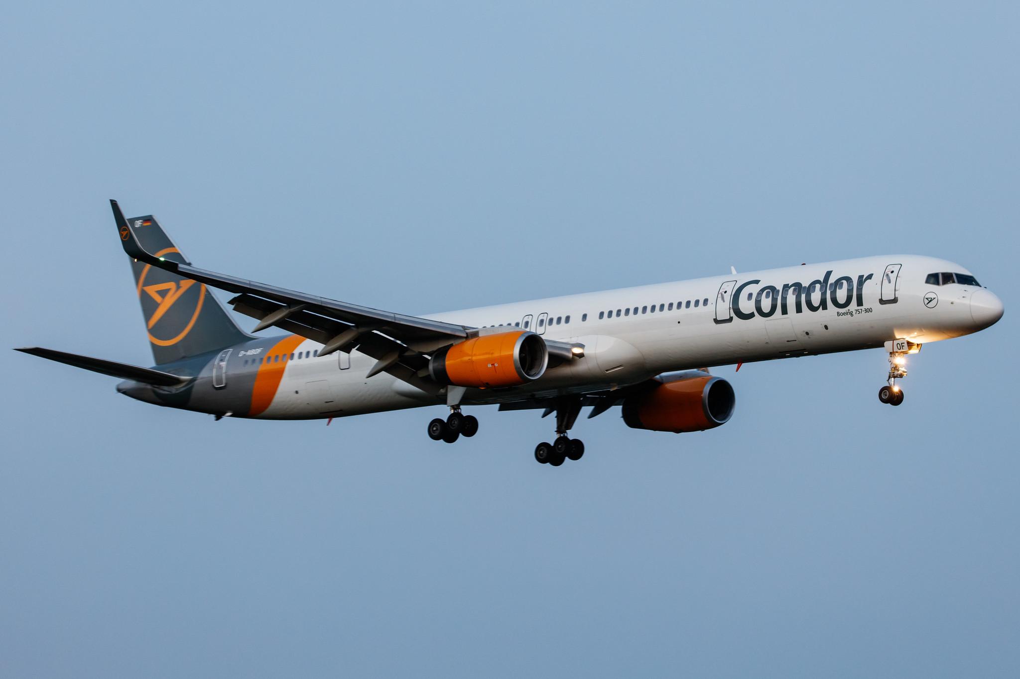 Hamburg Airport: Condor (DE / CFG) |  Boeing 757-330 B753 | D-ABOF | MSN 29013