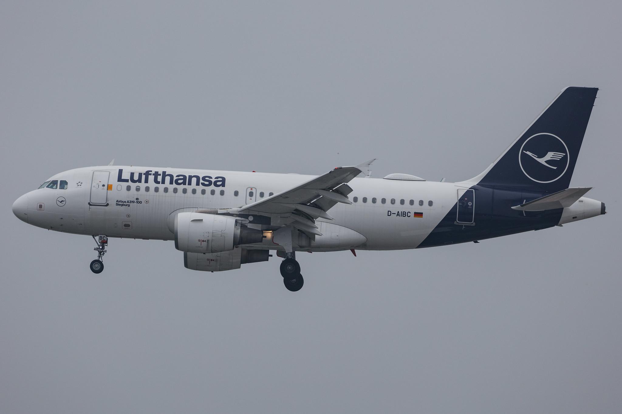 Hamburg Airport: Lufthansa (LH / DLH) |  Airbus A319-112 A319 | D-AIBC | MSN 4332