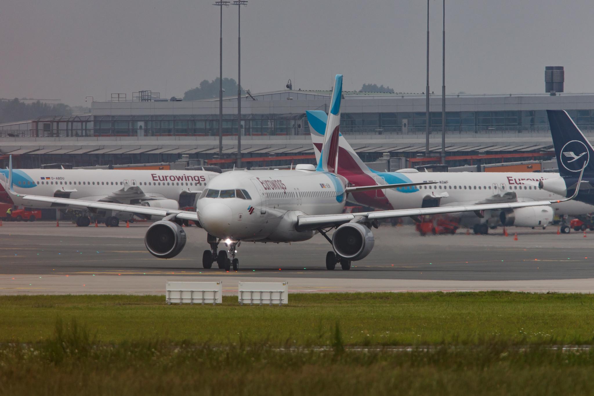 Hamburg Airport: Eurowings (EW / EWG) |  Airbus A320-214 A320 | D-AEWI | MSN 7210