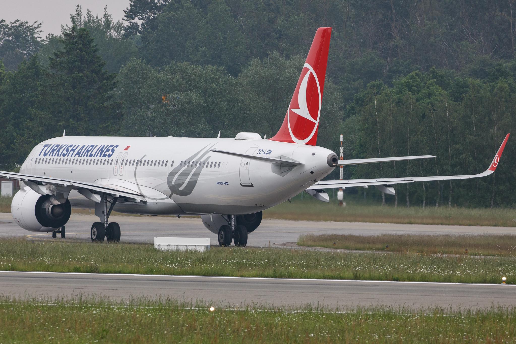 Hamburg Airport: Turkish Airlines (TK / THY) |  Airbus A321-271NX A21N | TC-LSM | MSN 09044