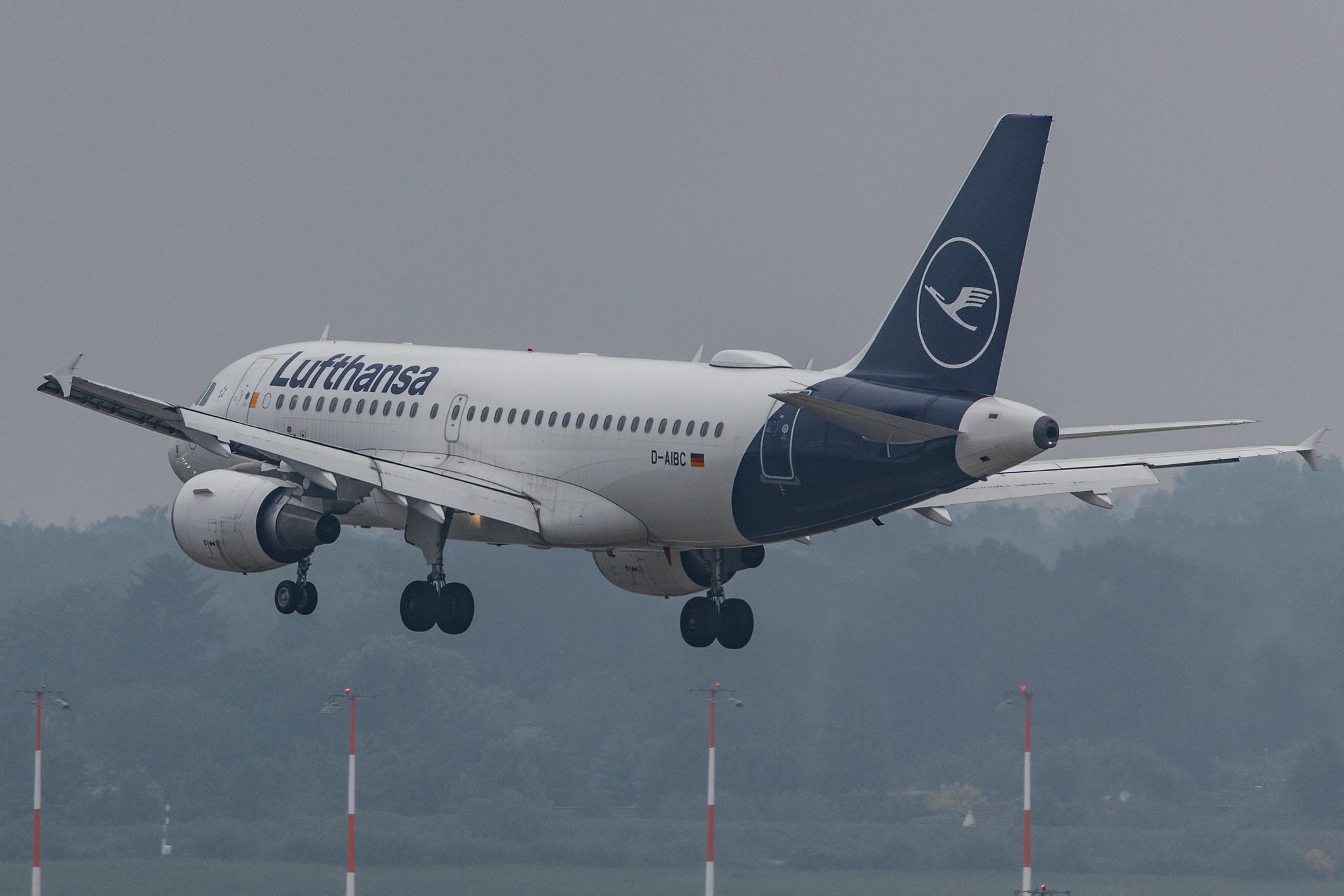 Hamburg Airport: Lufthansa (LH / DLH) |  Airbus A319-112 A319 | D-AIBC | MSN 4332