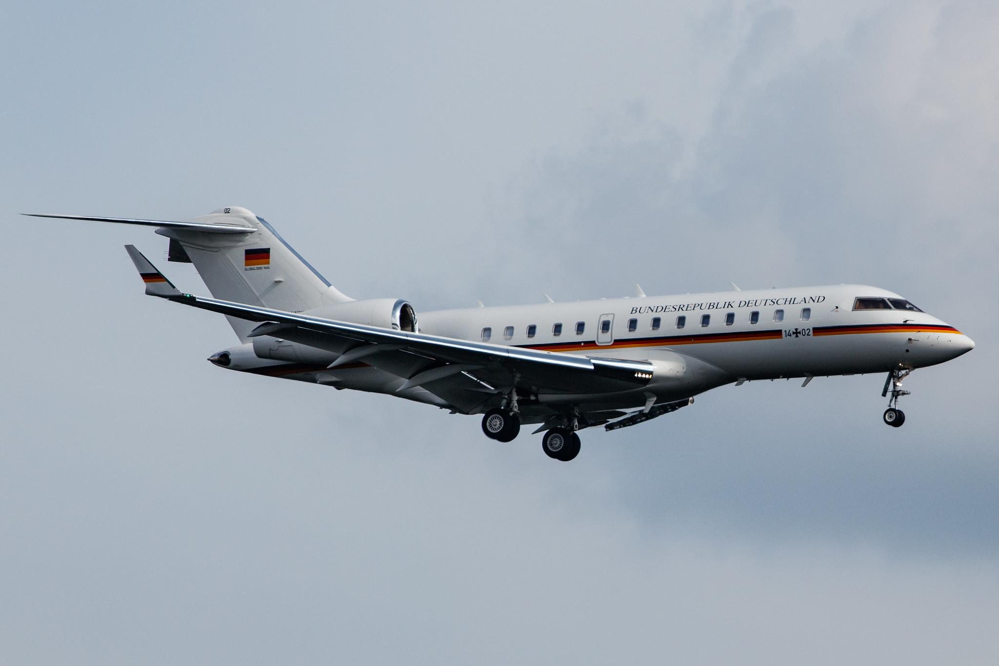 Frankfurt Airport: Hamburg Airport: German Air Force (/ GAF) | Bombardier BD-700-1A11 Global 5000 GLEX | 14+02 | MSN 9404