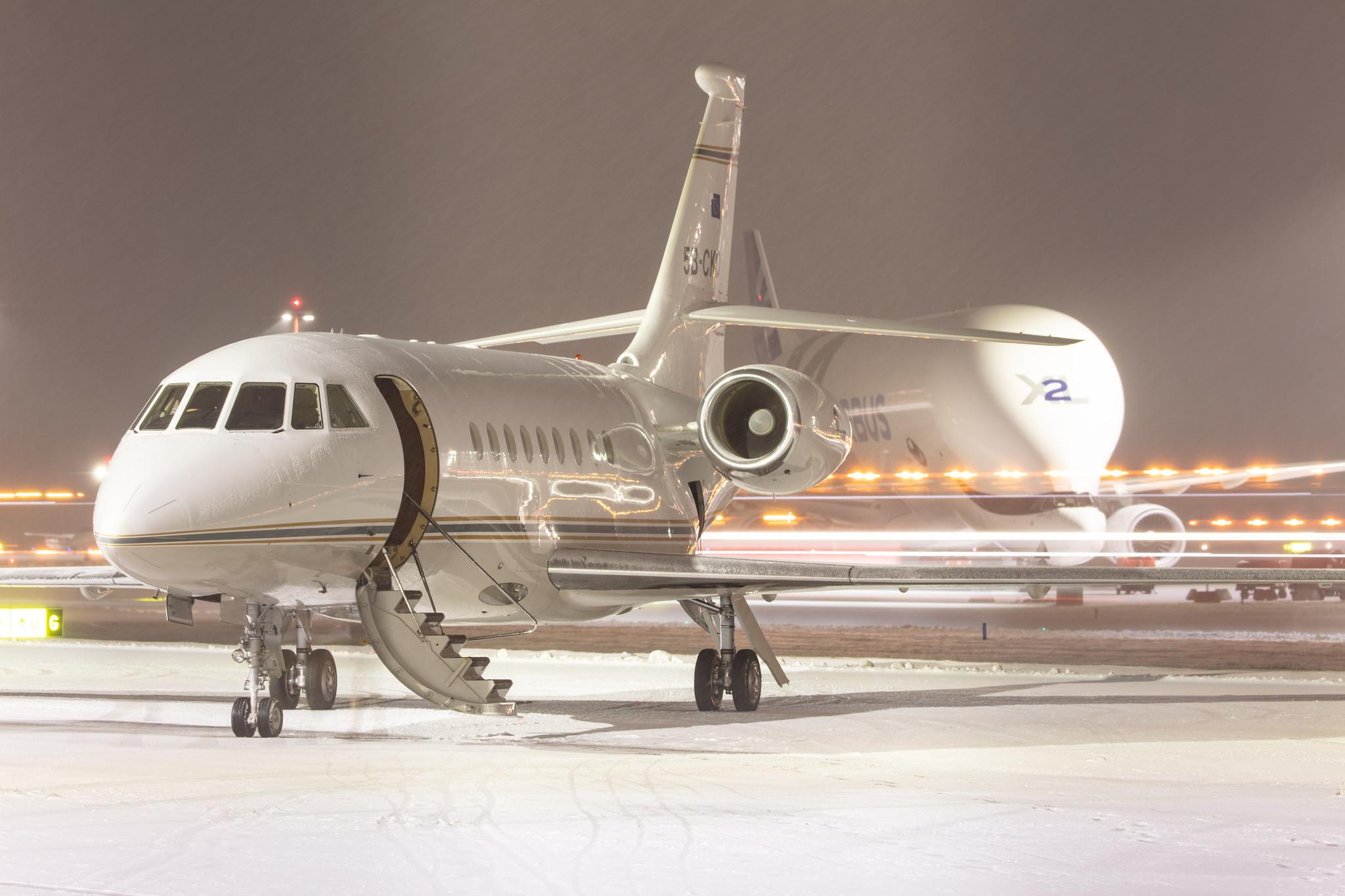 Hamburg Airport: Private owner |  Dassault Falcon 2000EX F2TH | 5B-CKO | MSN 96