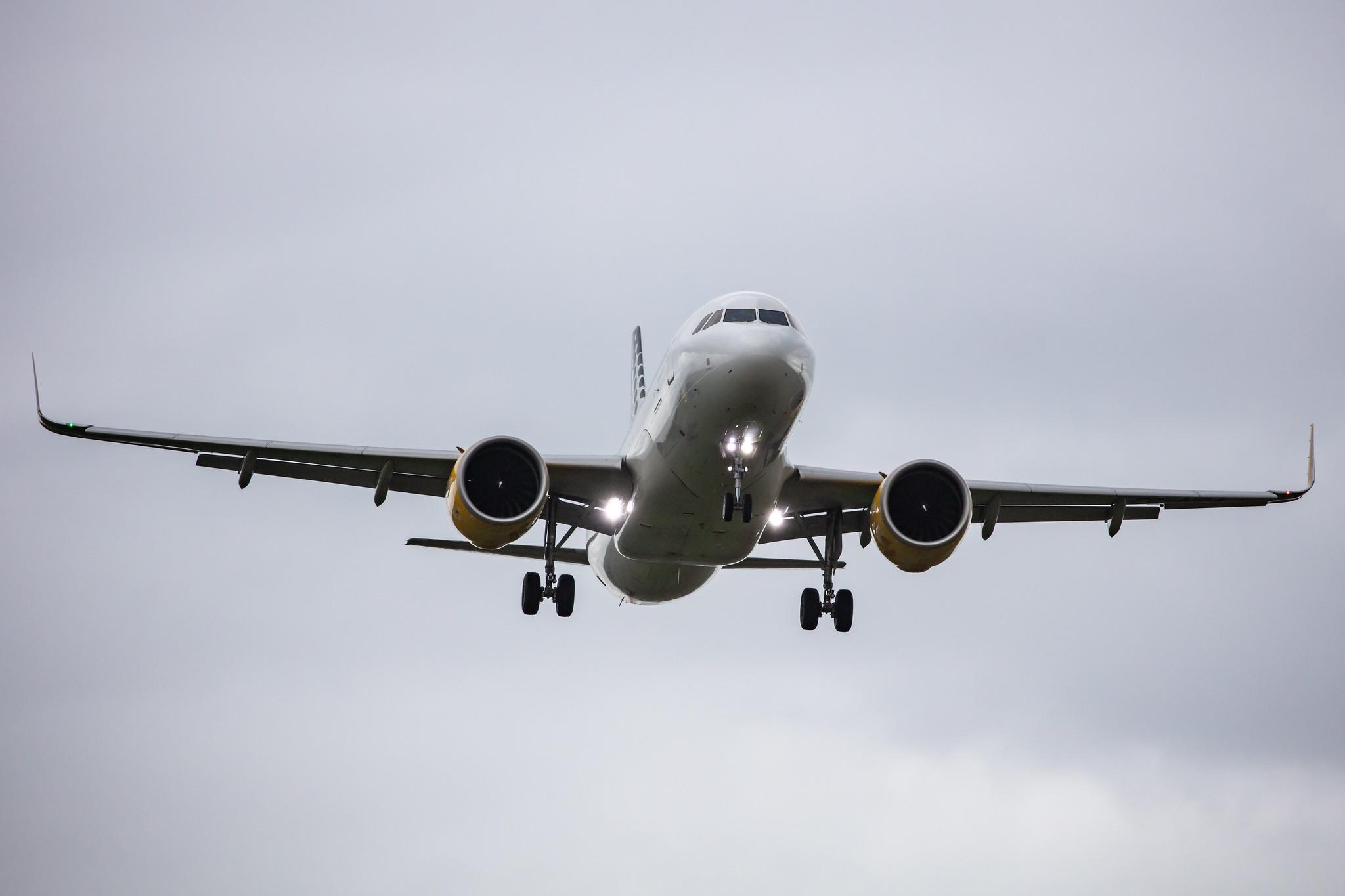Amsterdam Schiphol: Vueling (VY / VLG) |  Airbus A320-271N A20N | EC-NBA | MSN 8665