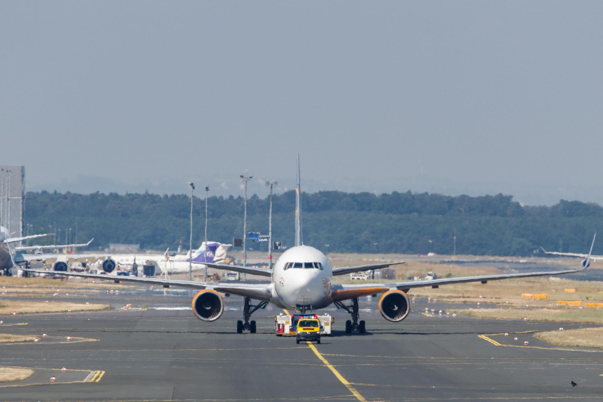 Frankfurt Airport: Condor (DE / CFG) |  Boeing 767-330(ER) B763 | D-ABUF | MSN 26985