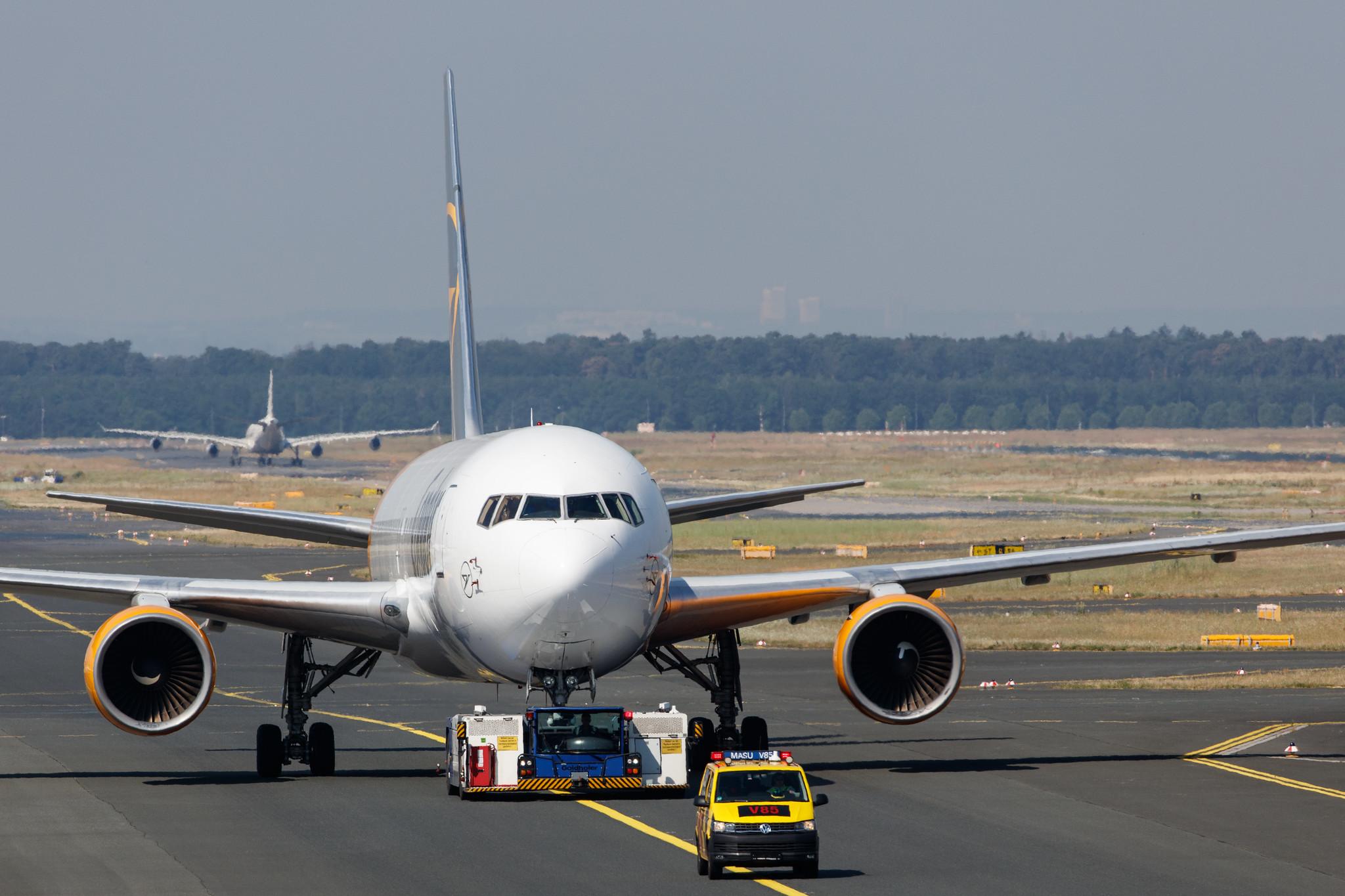Frankfurt Airport: Condor (DE / CFG) |  Boeing 767-330(ER) B763 | D-ABUF | MSN 26985