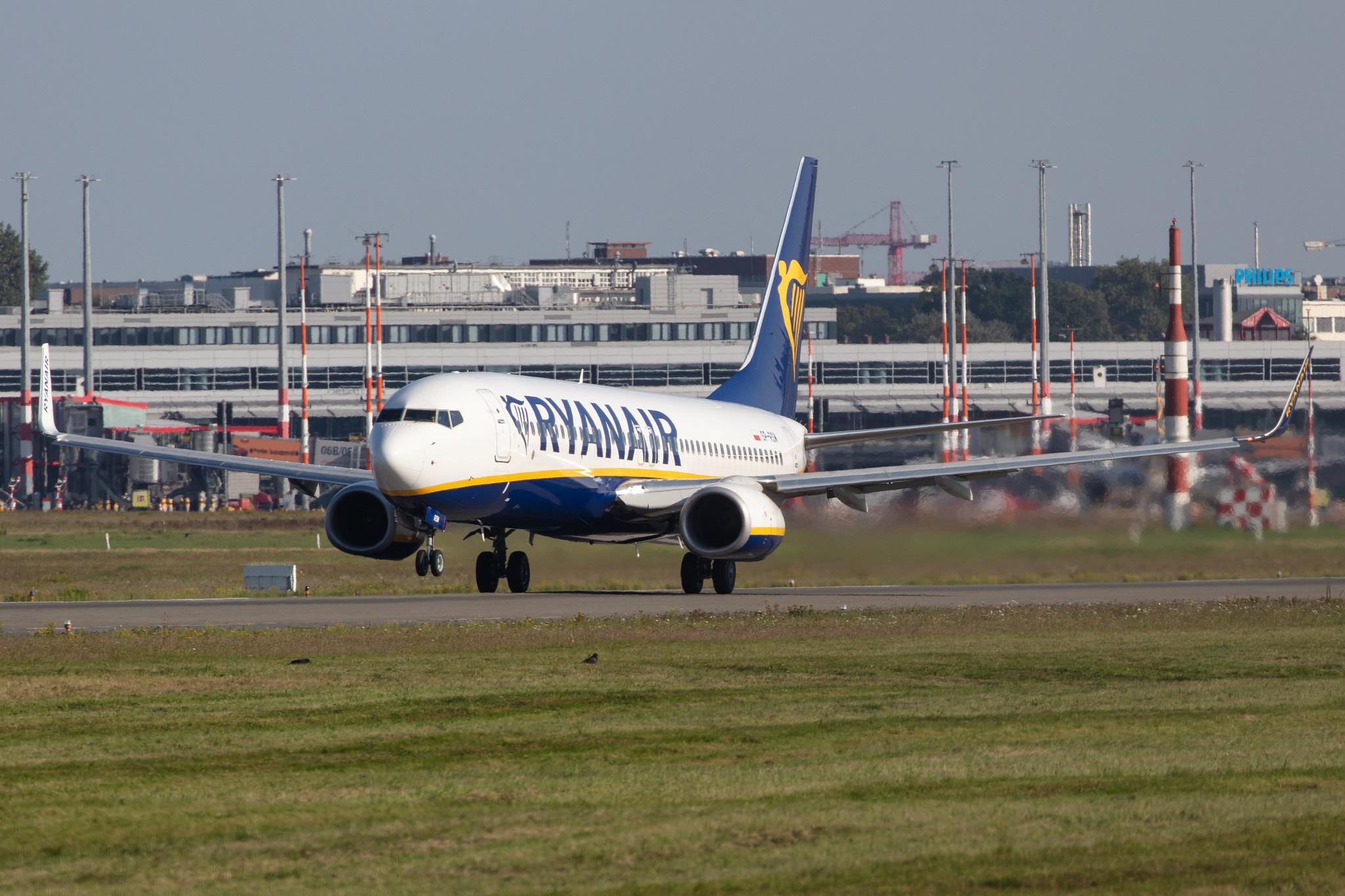 Hamburg Airport: Ryanair (FR / RYR) | Operator: Buzz |  Boeing 737-8AS B738 | SP-RSM | MSN 44791