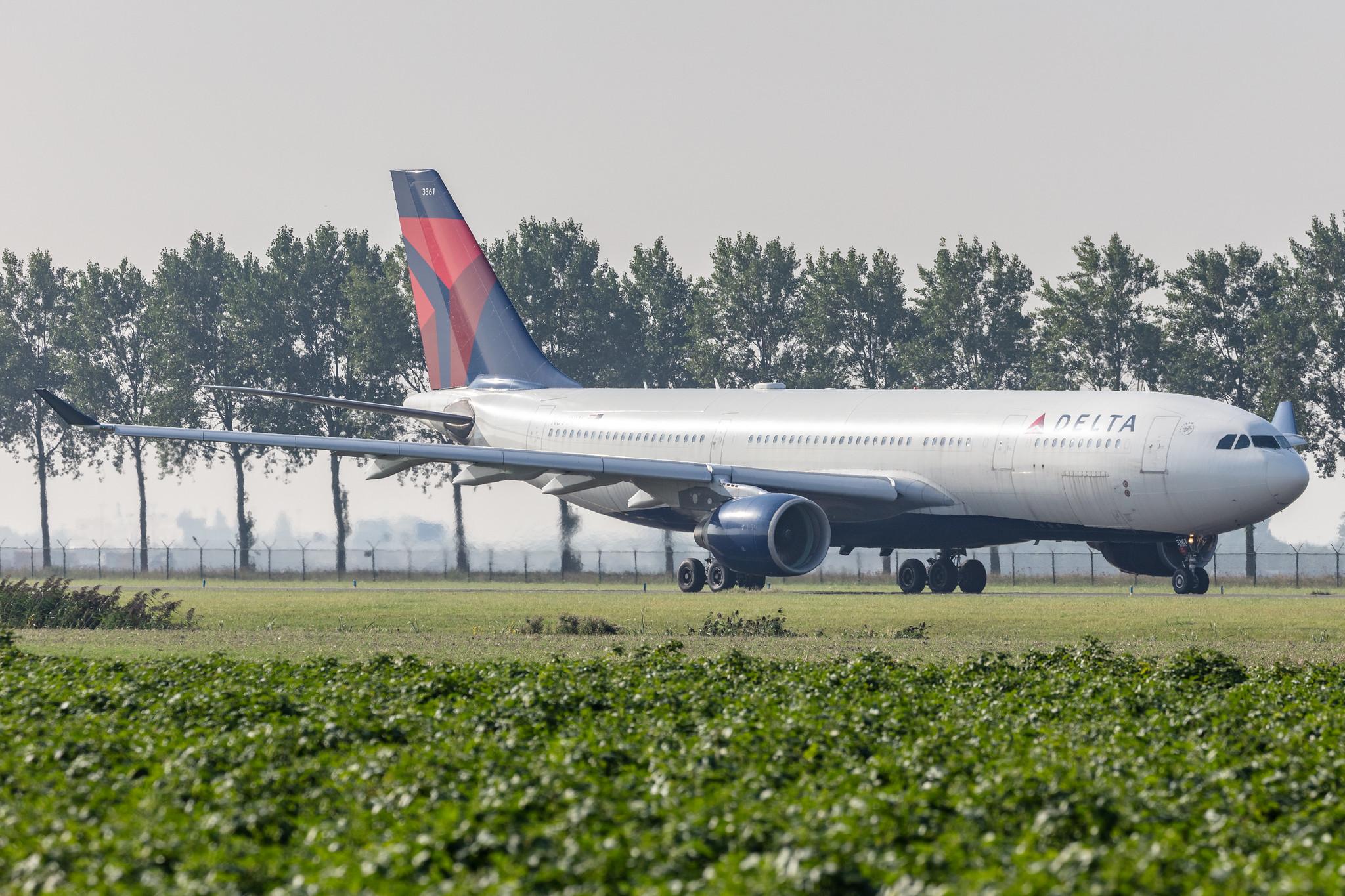 Amsterdam Schiphol: Delta Air Lines (DL / DAL) |  Airbus A330-223 A332 | N861NW | MSN 0796