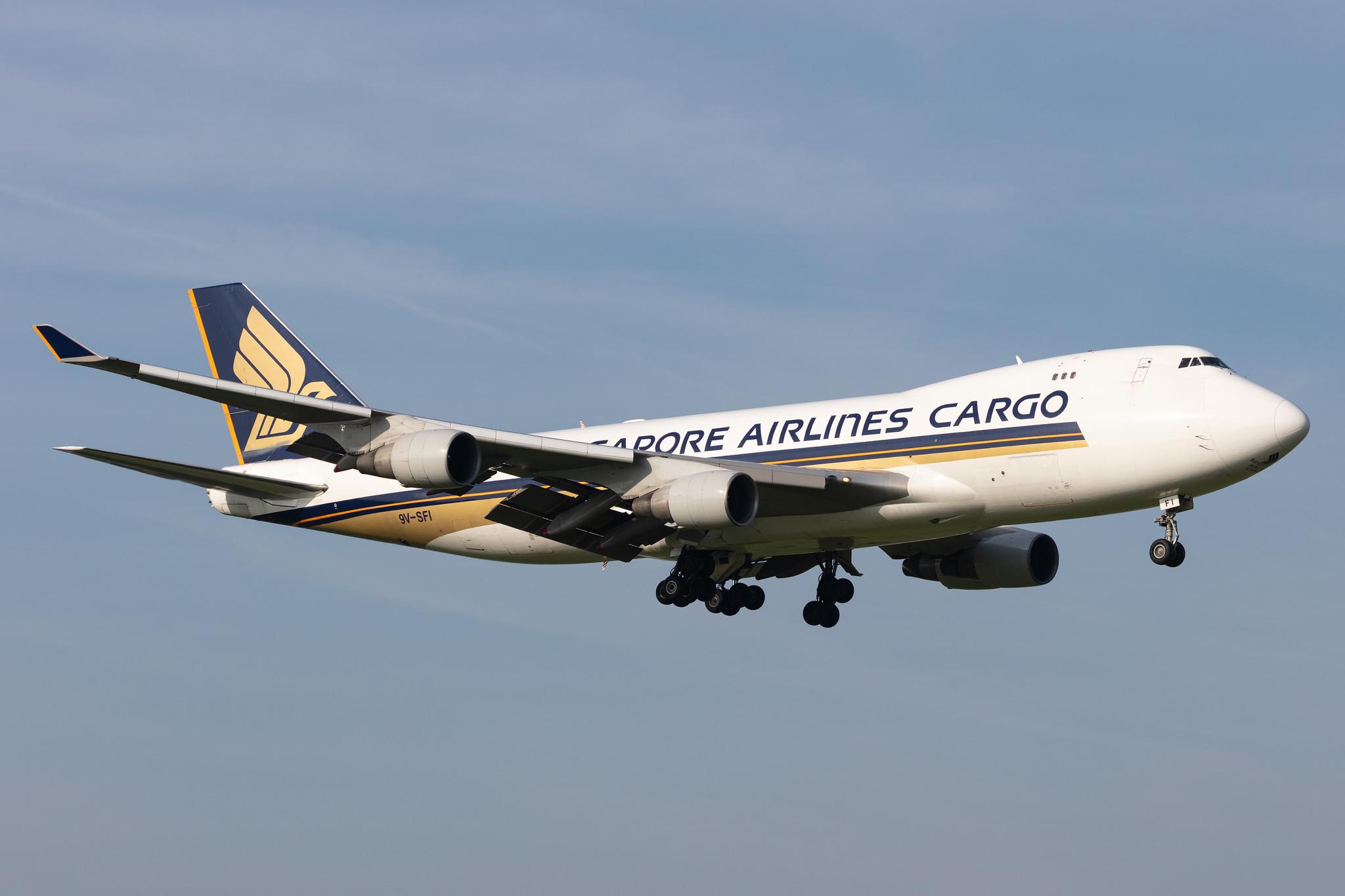 Amsterdam Schiphol: Singapore Airlines Cargo (SQ / SIA) | Operator: Singapore Airlines |  Boeing 747-412F(SCD) B744 | 9V-SFI | MSN 28027