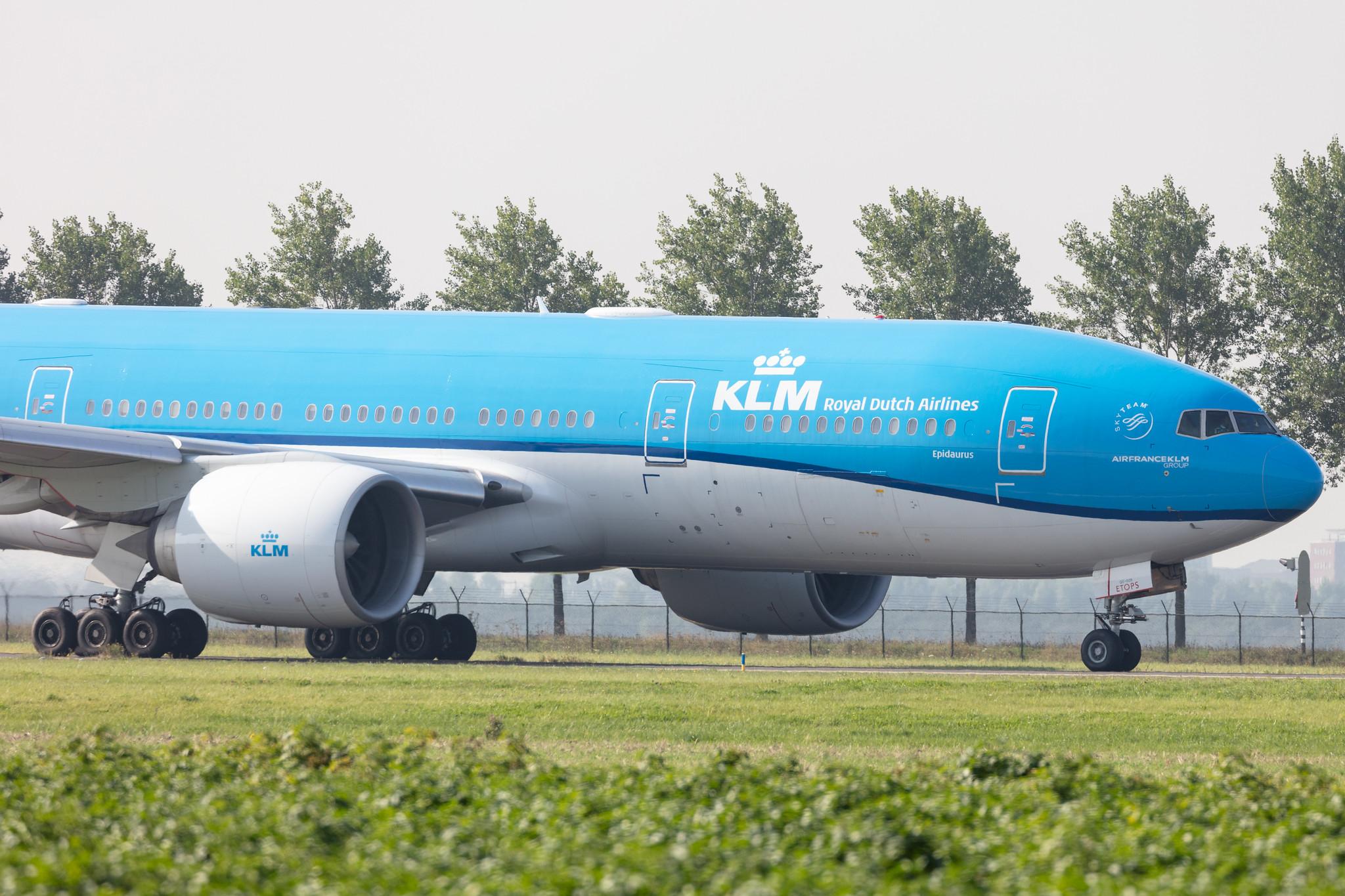 Amsterdam Schiphol: KLM (KL / KLM) |  Boeing 777-206(ER) B772 | PH-BQE | MSN 28691