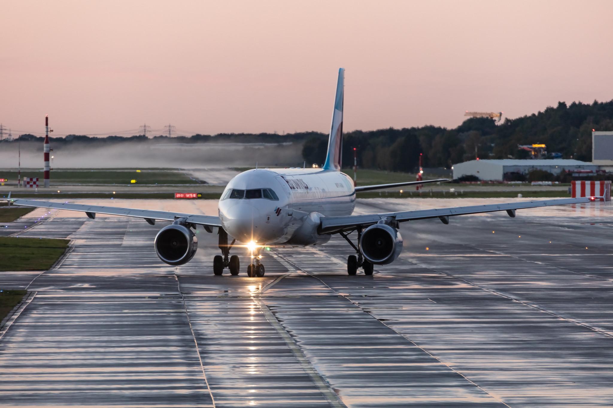 Hamburg Airport: Eurowings (EW / EWG) |  Airbus A320-214 A320 | D-ABNU | MSN 2591
