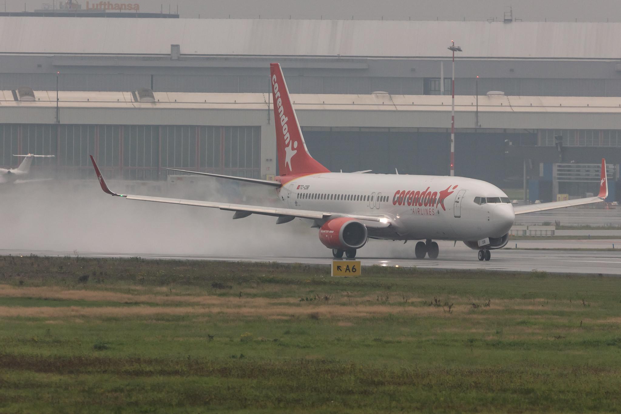Hamburg Airport: Corendon Airlines (XC / CAI) |  Boeing 737-8SH B738 | TC-COR | MSN 42058
