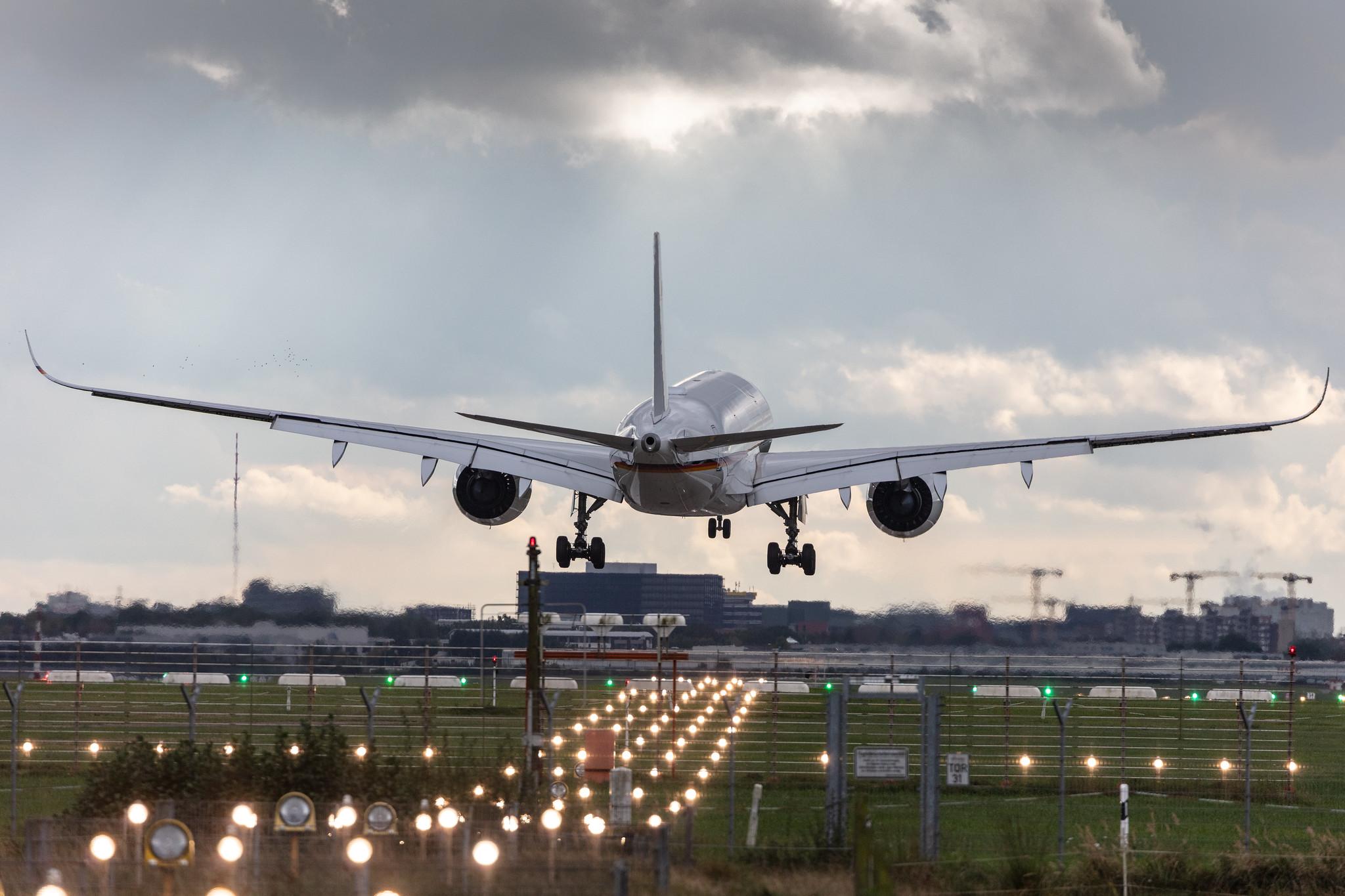 Hamburg Airport: German Air Force  (/ GAF) | Airbus A350-941 A359  | 10+03 | MSN 416